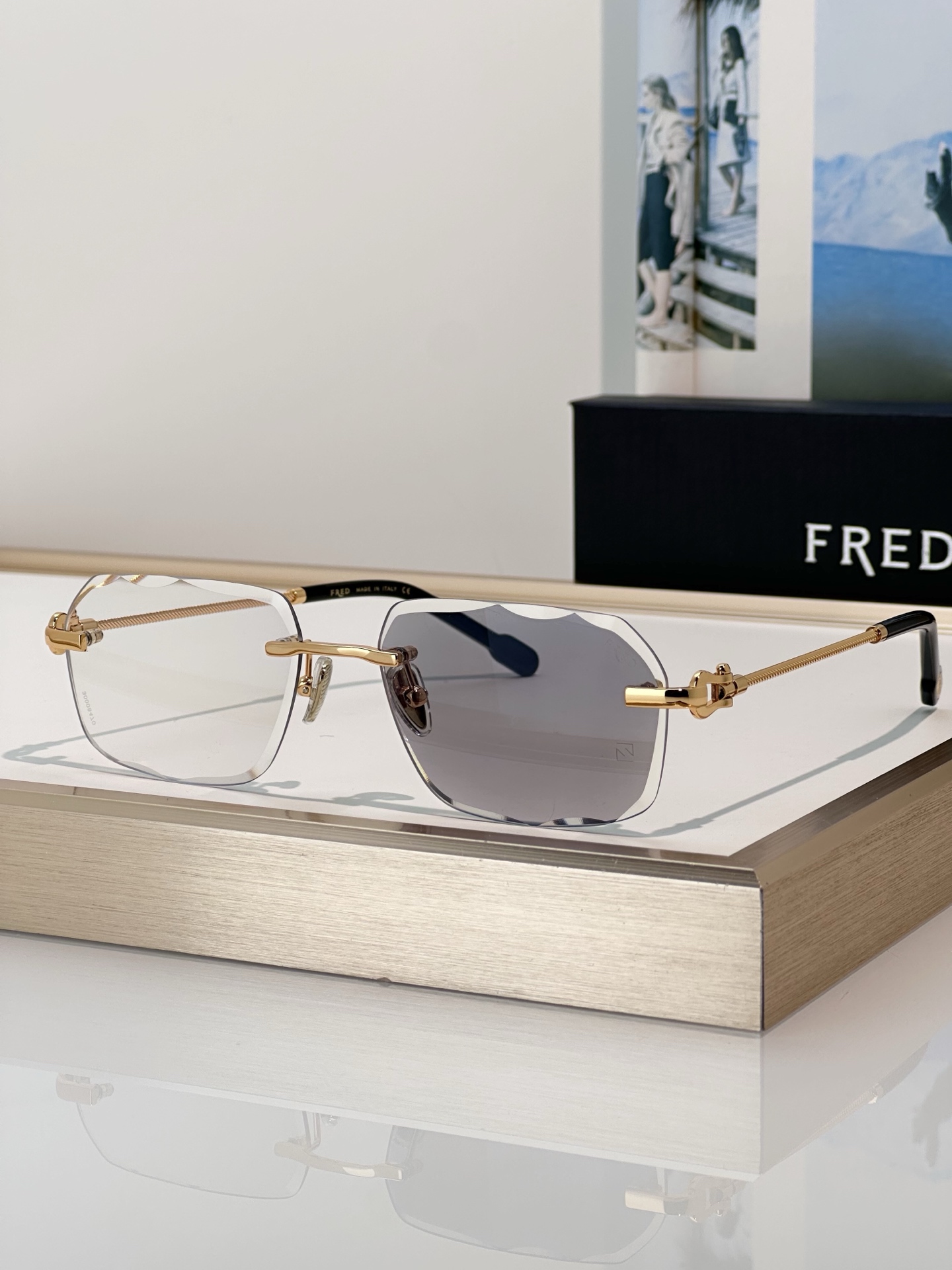 Designer Sunglasses FG75120U