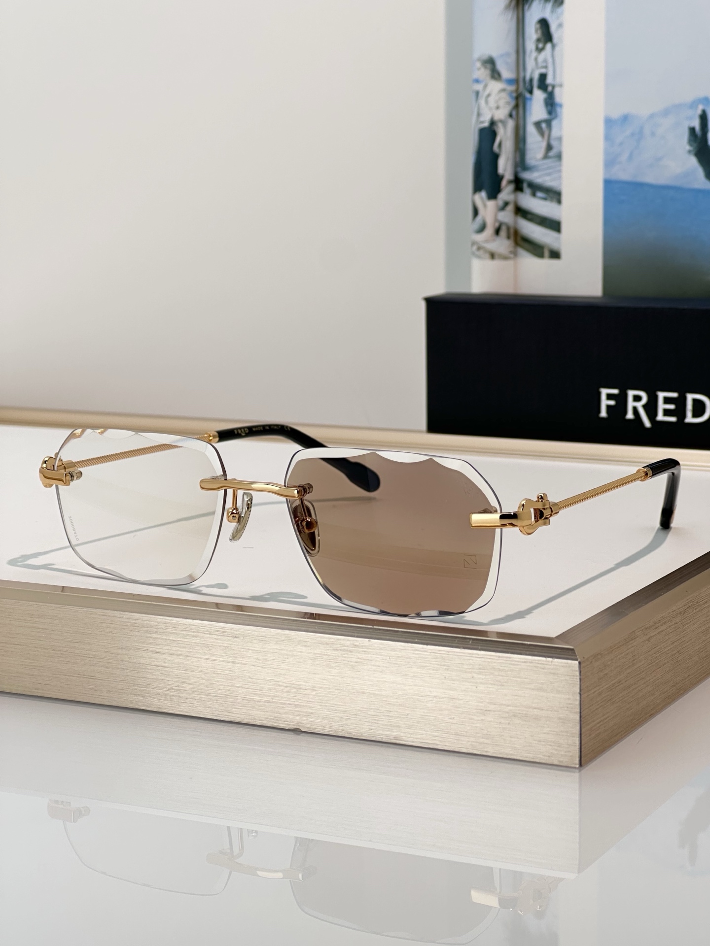 Designer Sunglasses FG75120U