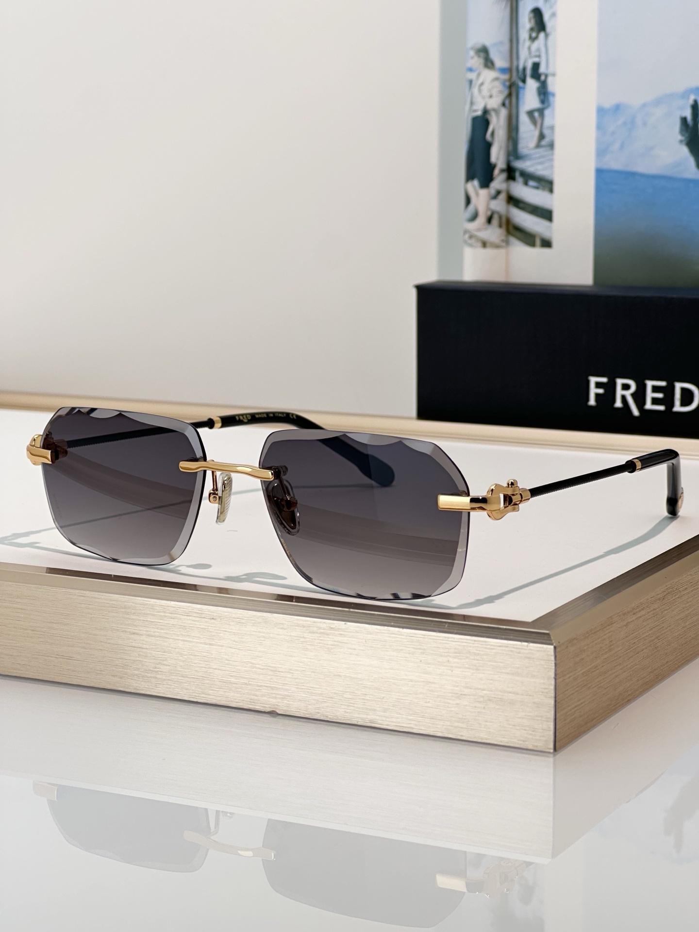 Designer Sunglasses FG75120U