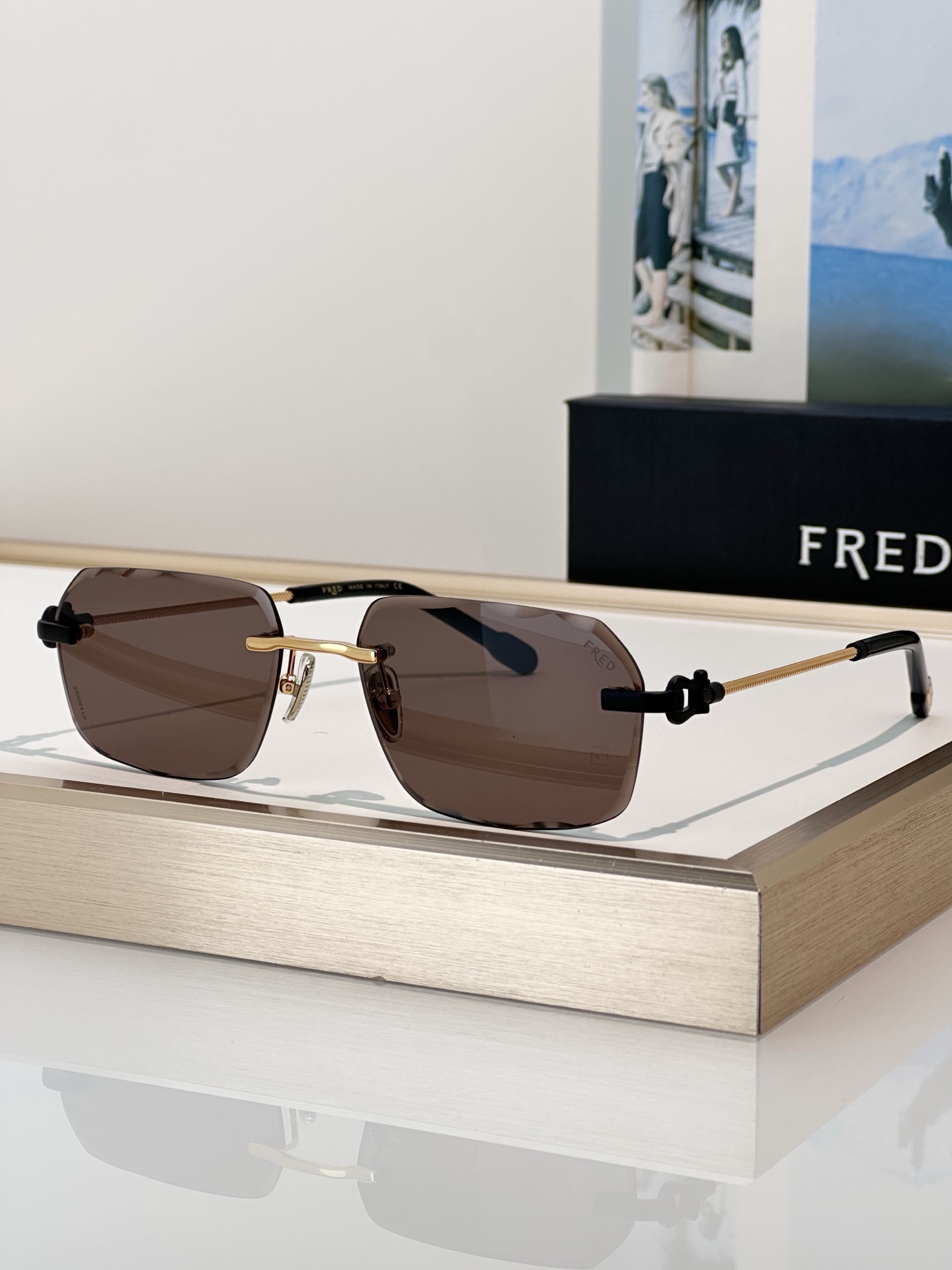 Designer Sunglasses FG75120U