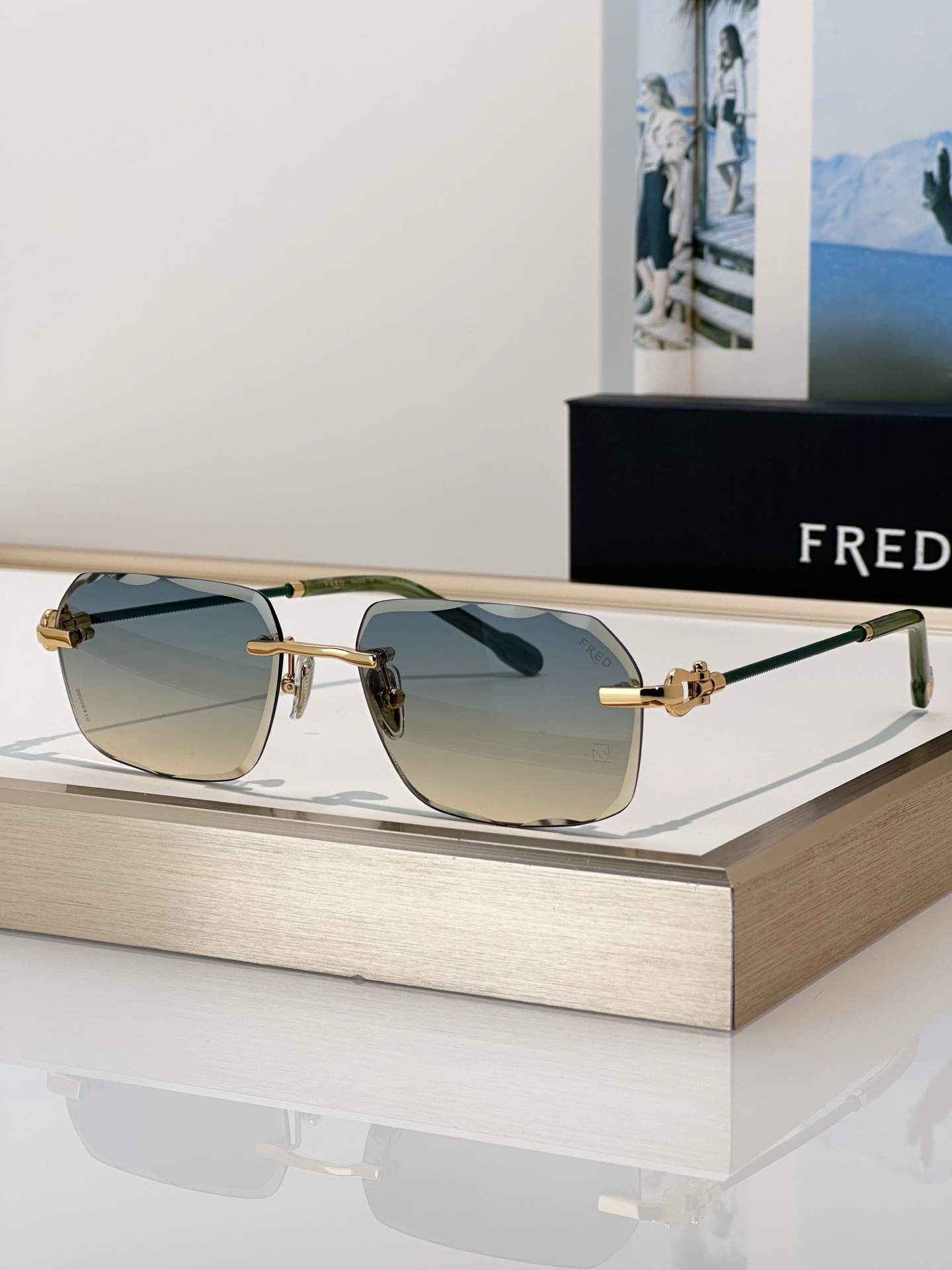 Designer Sunglasses FG75120U