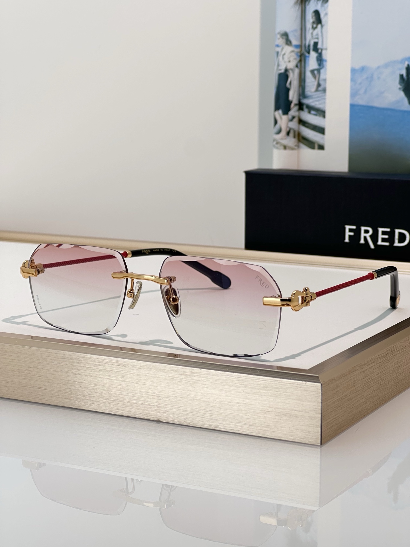 Designer Sunglasses FG75120U