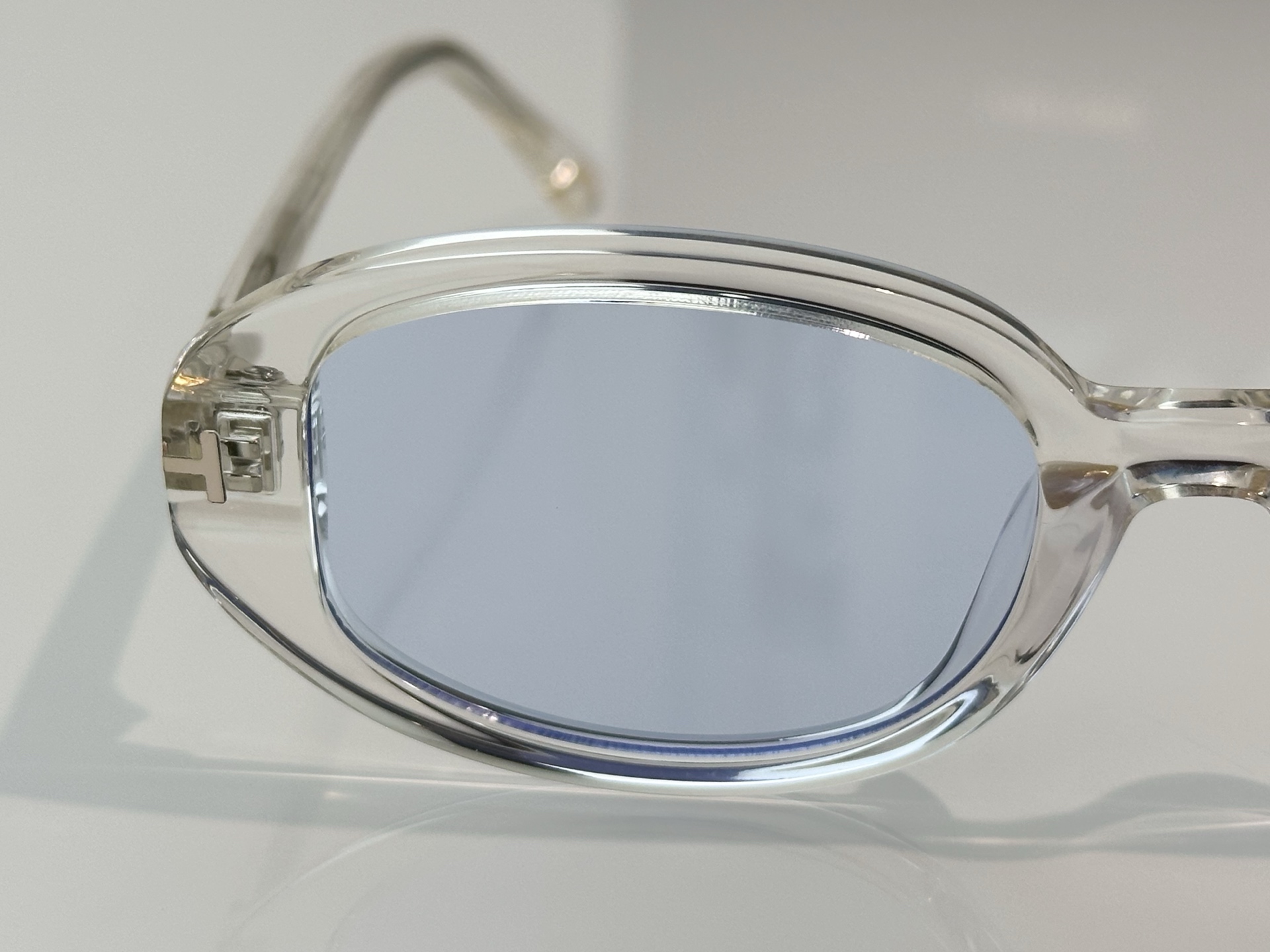 Designer Sunglasses FT1364