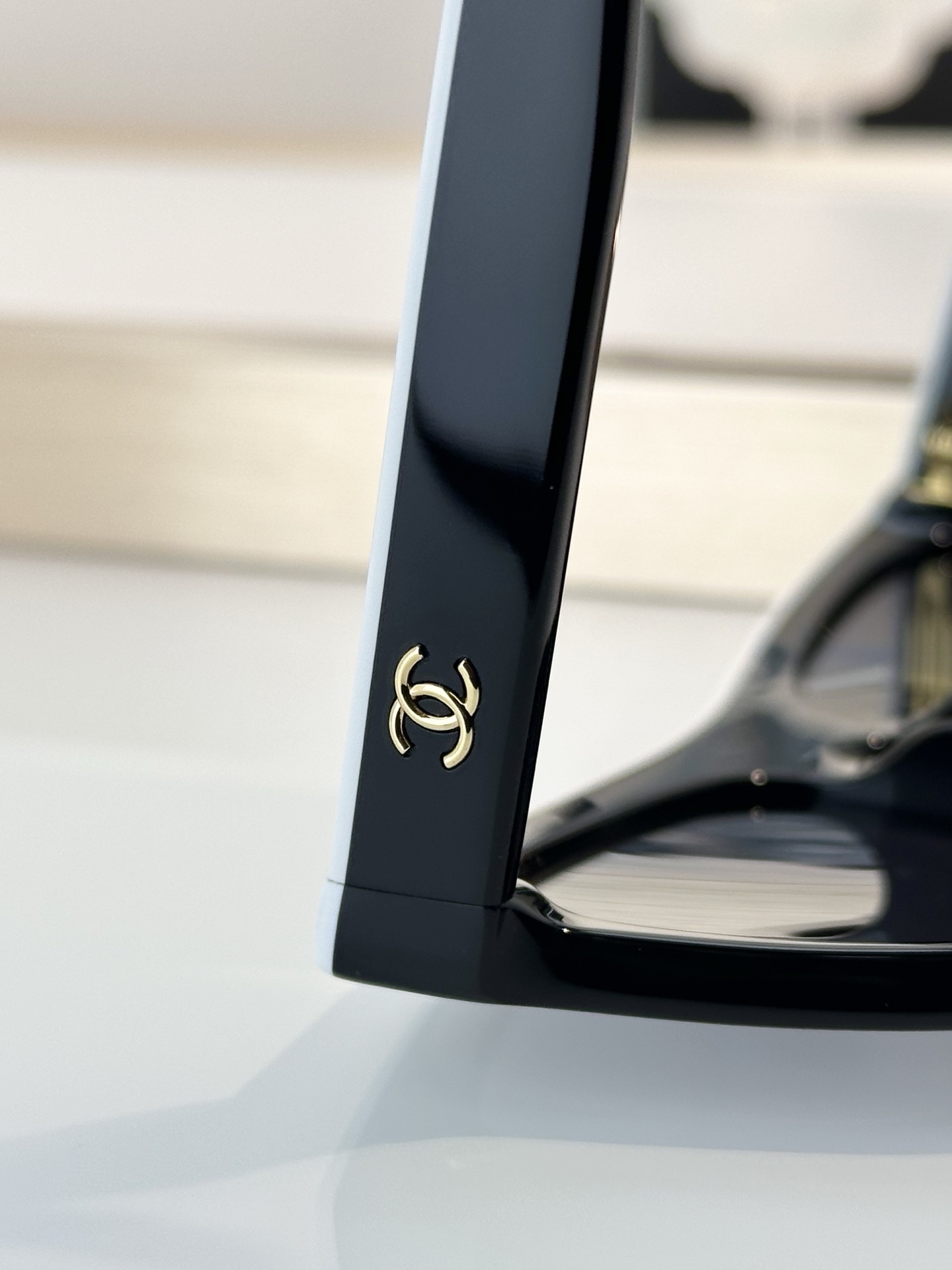 Chanel Sunglasses 5569