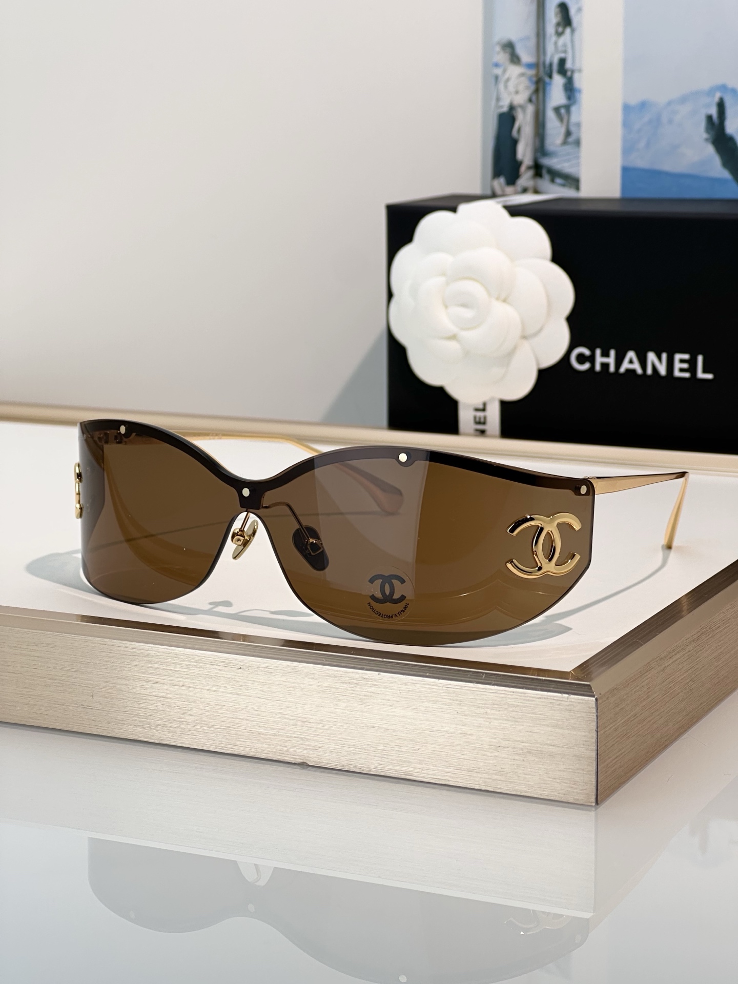 Chanel Sunglasses OCH9582