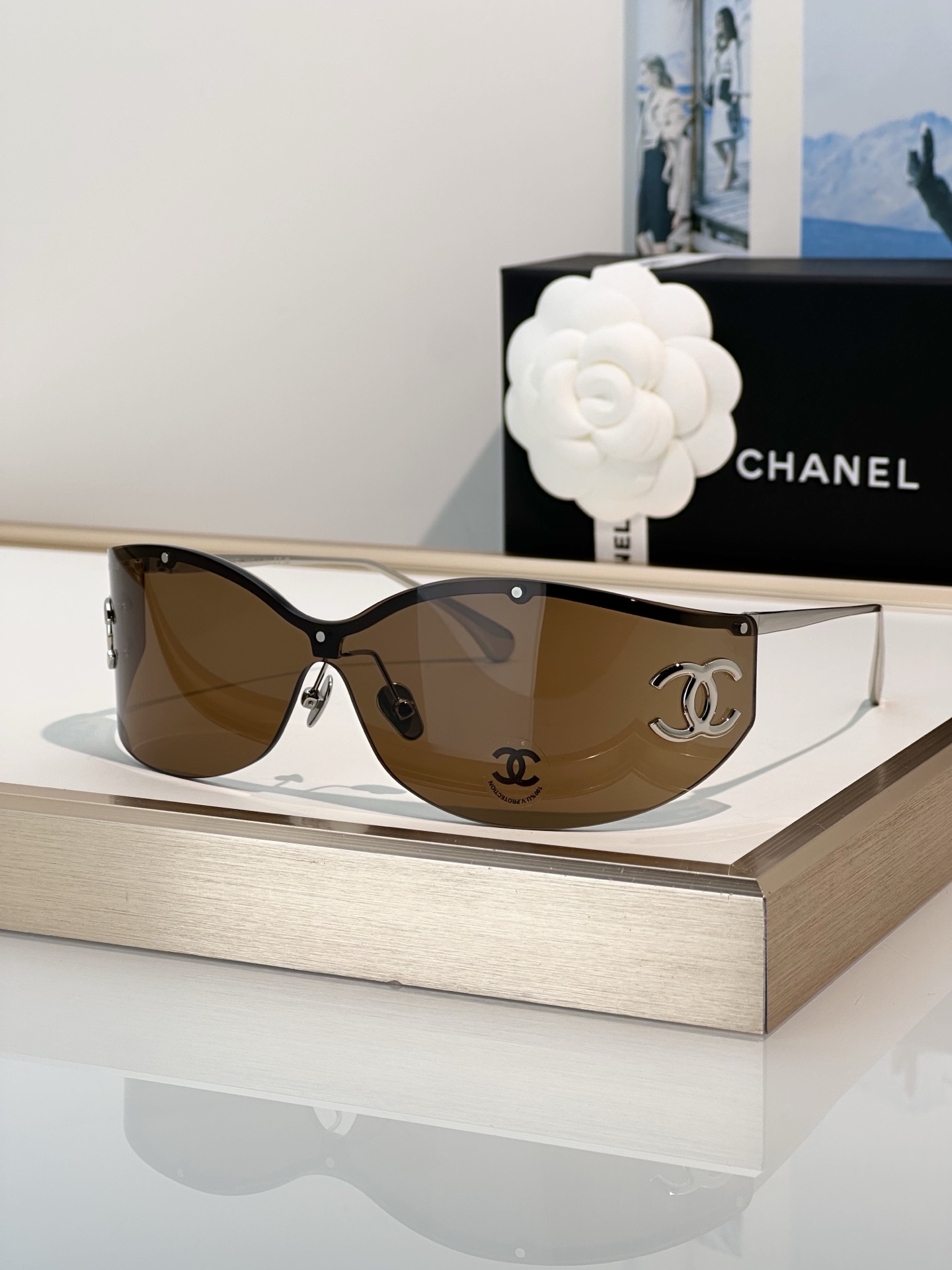Chanel Sunglasses OCH9582