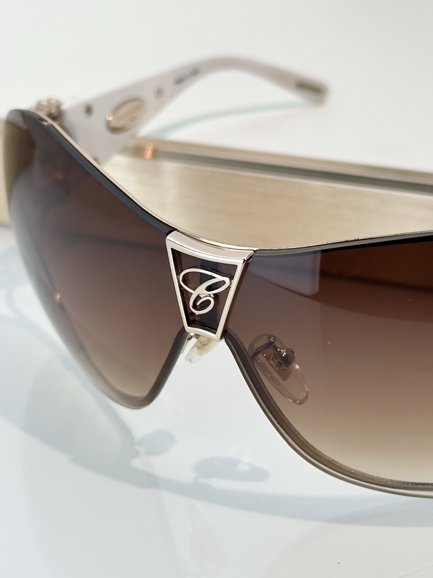 Designer Sunglasses SCH863S