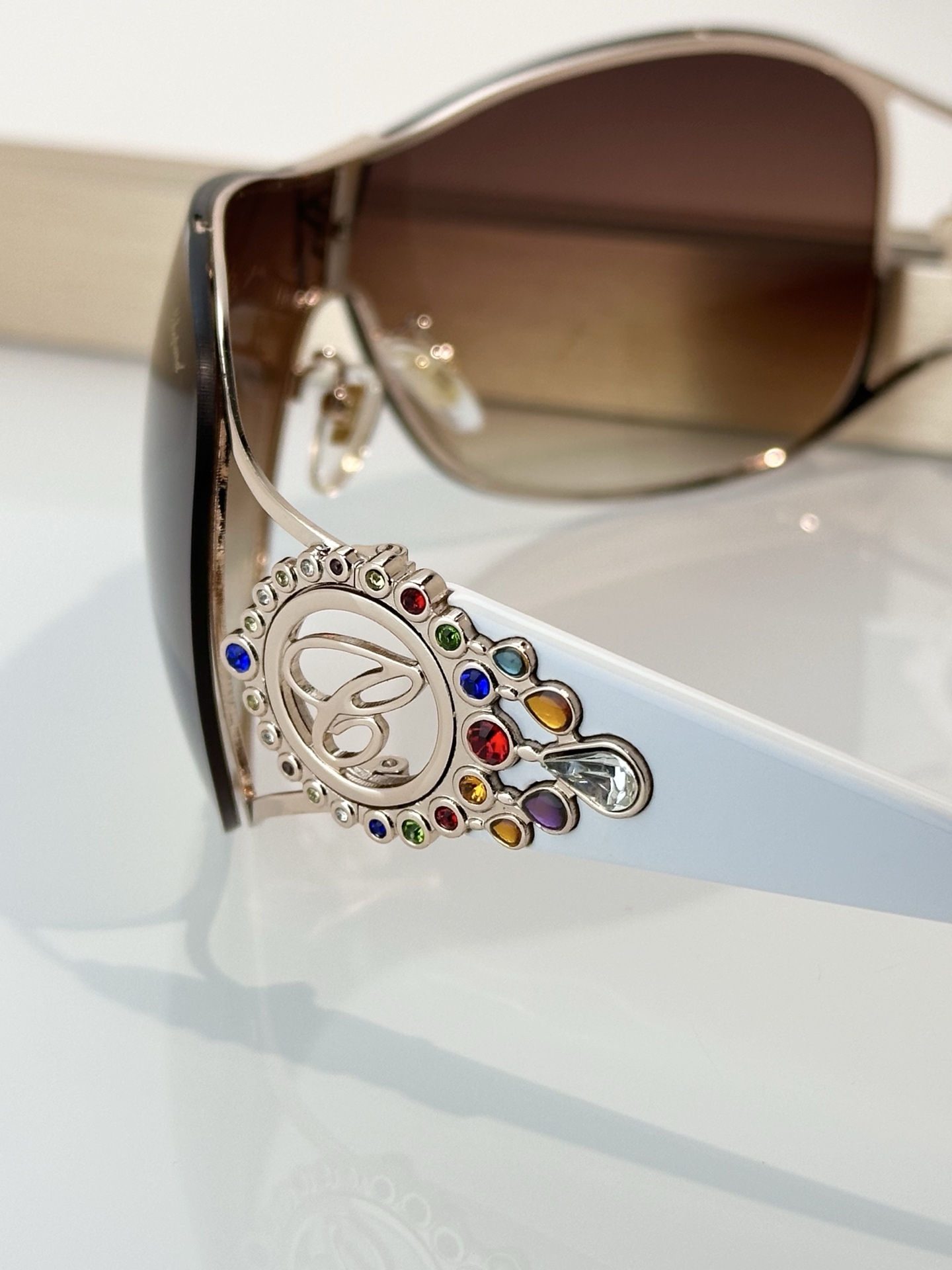 Designer Sunglasses SCH863S