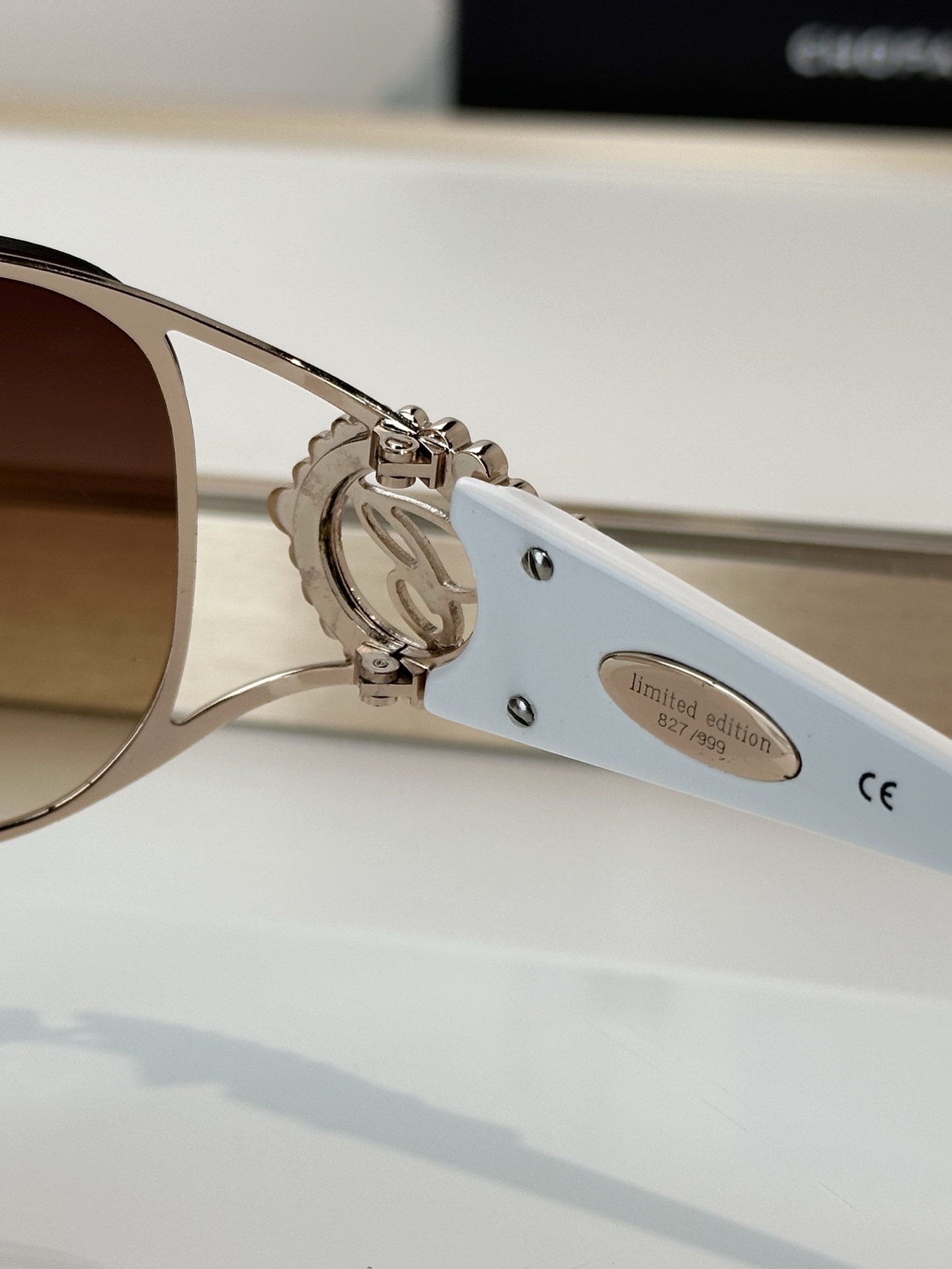 Designer Sunglasses SCH863S