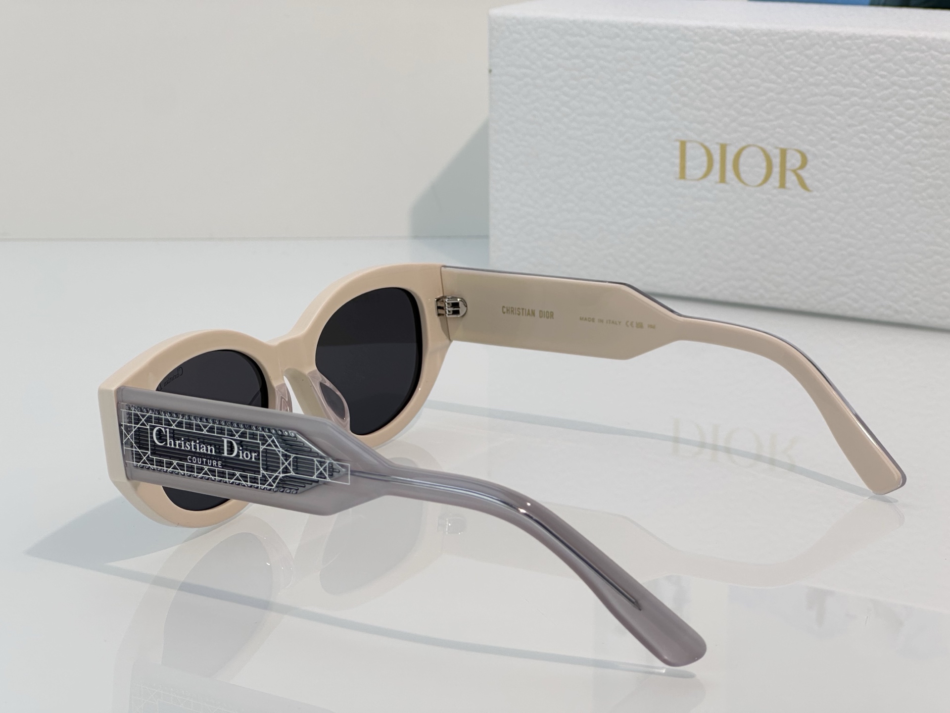 Designer Sunglasses DSGTA54UCR