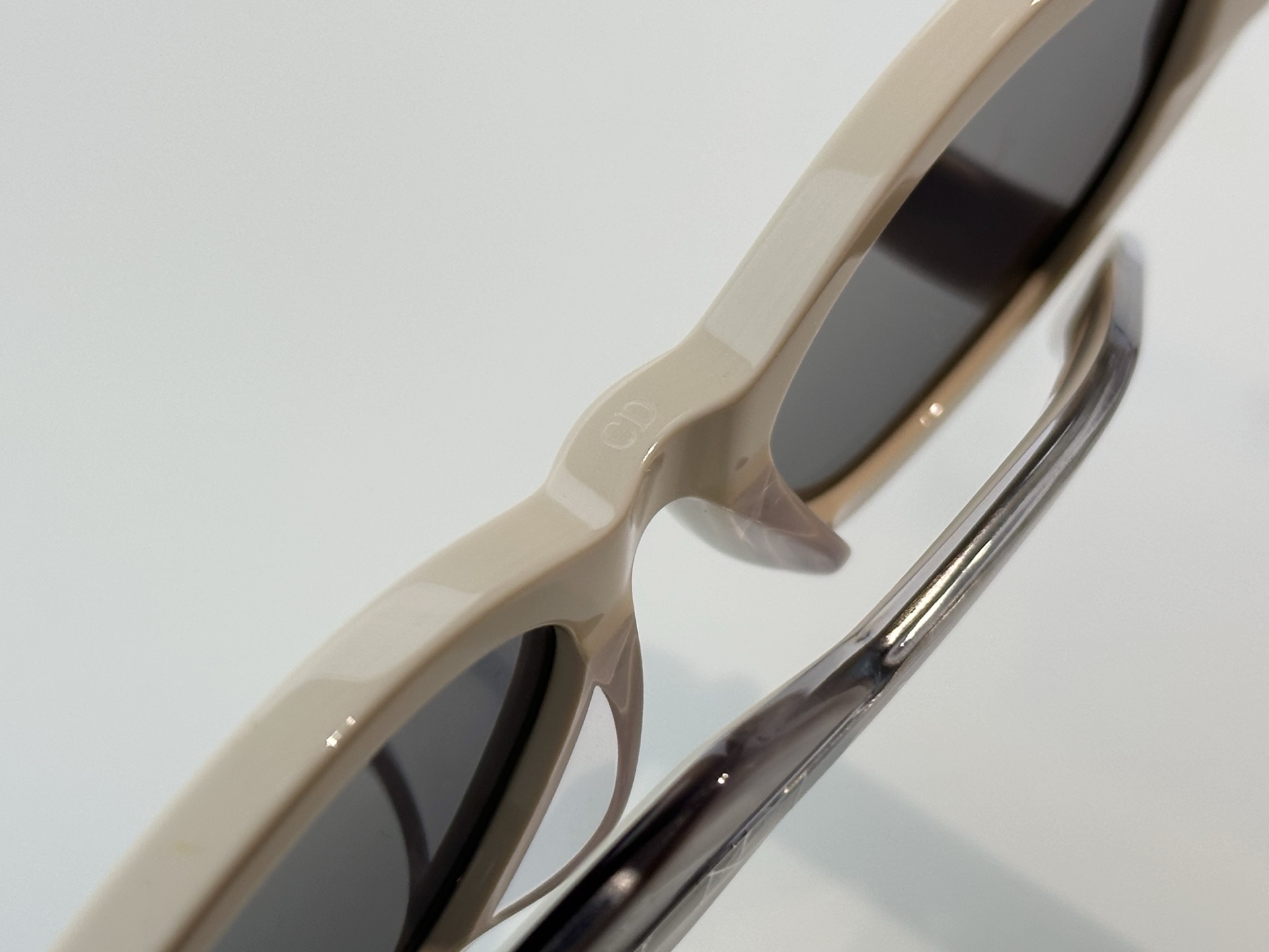 Designer Sunglasses DSGTA54UCR