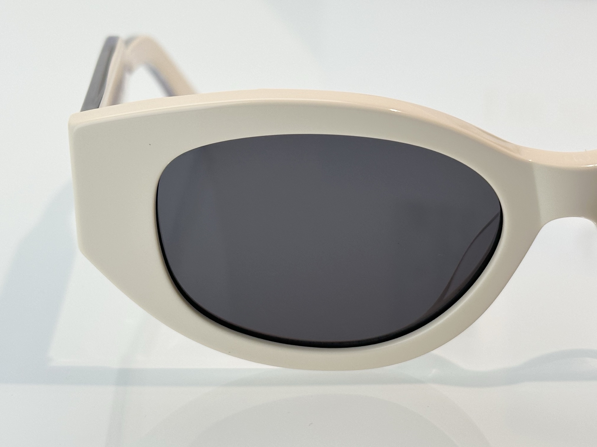 Designer Sunglasses DSGTA54UCR