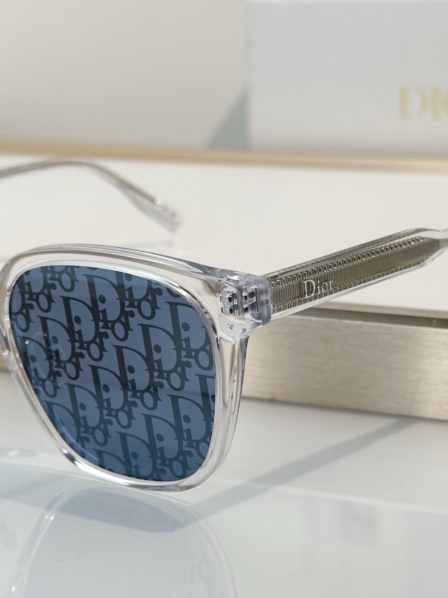 Designer Sunglasses Ribbon