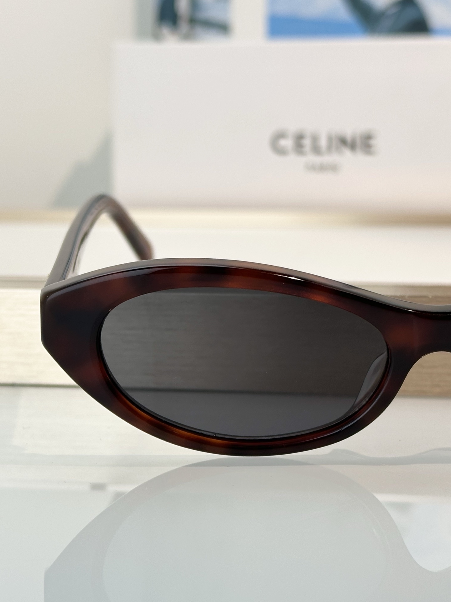 Designer Sunglasses CL40353U