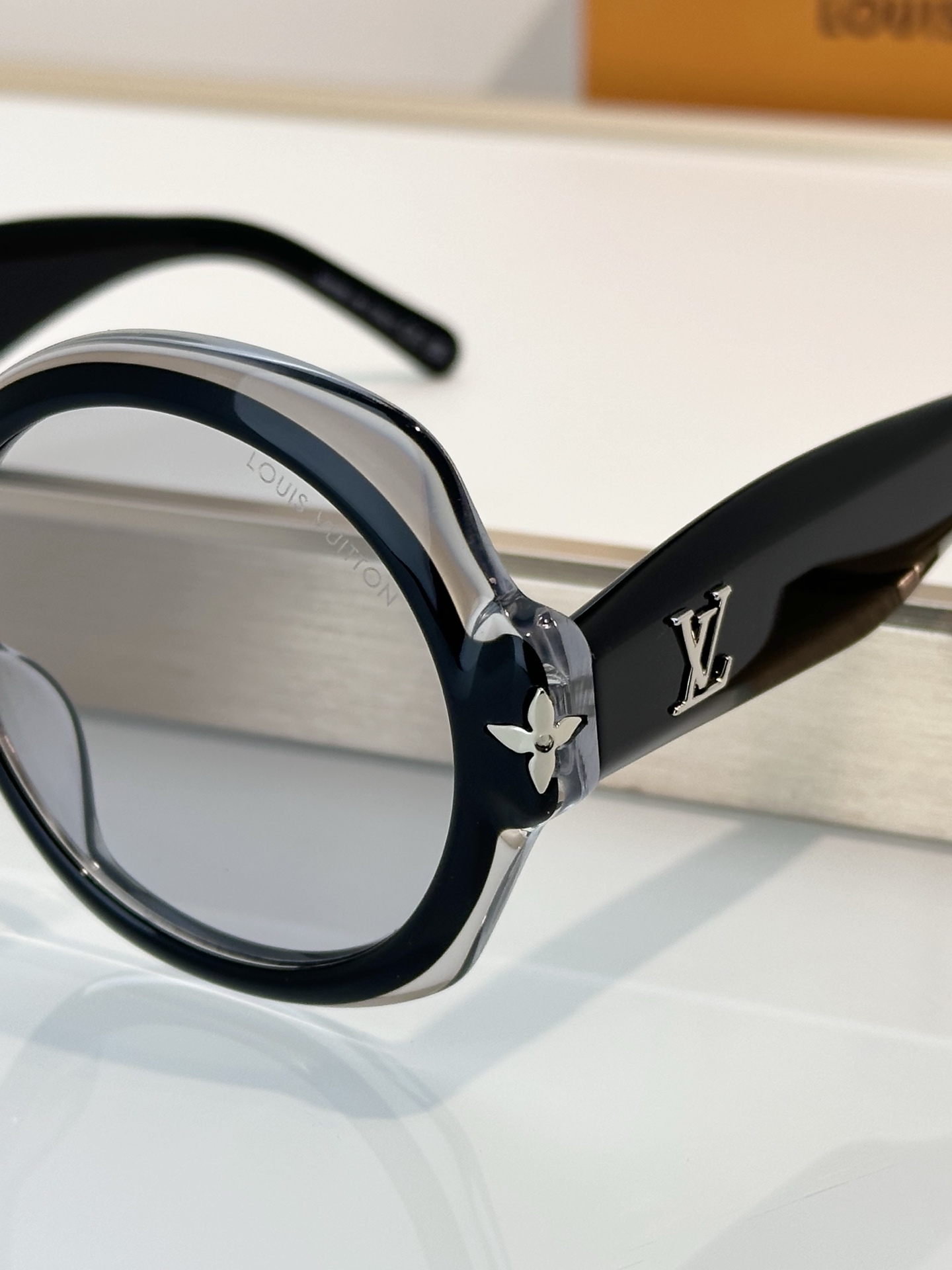 Designer Sunglasses Z3325U