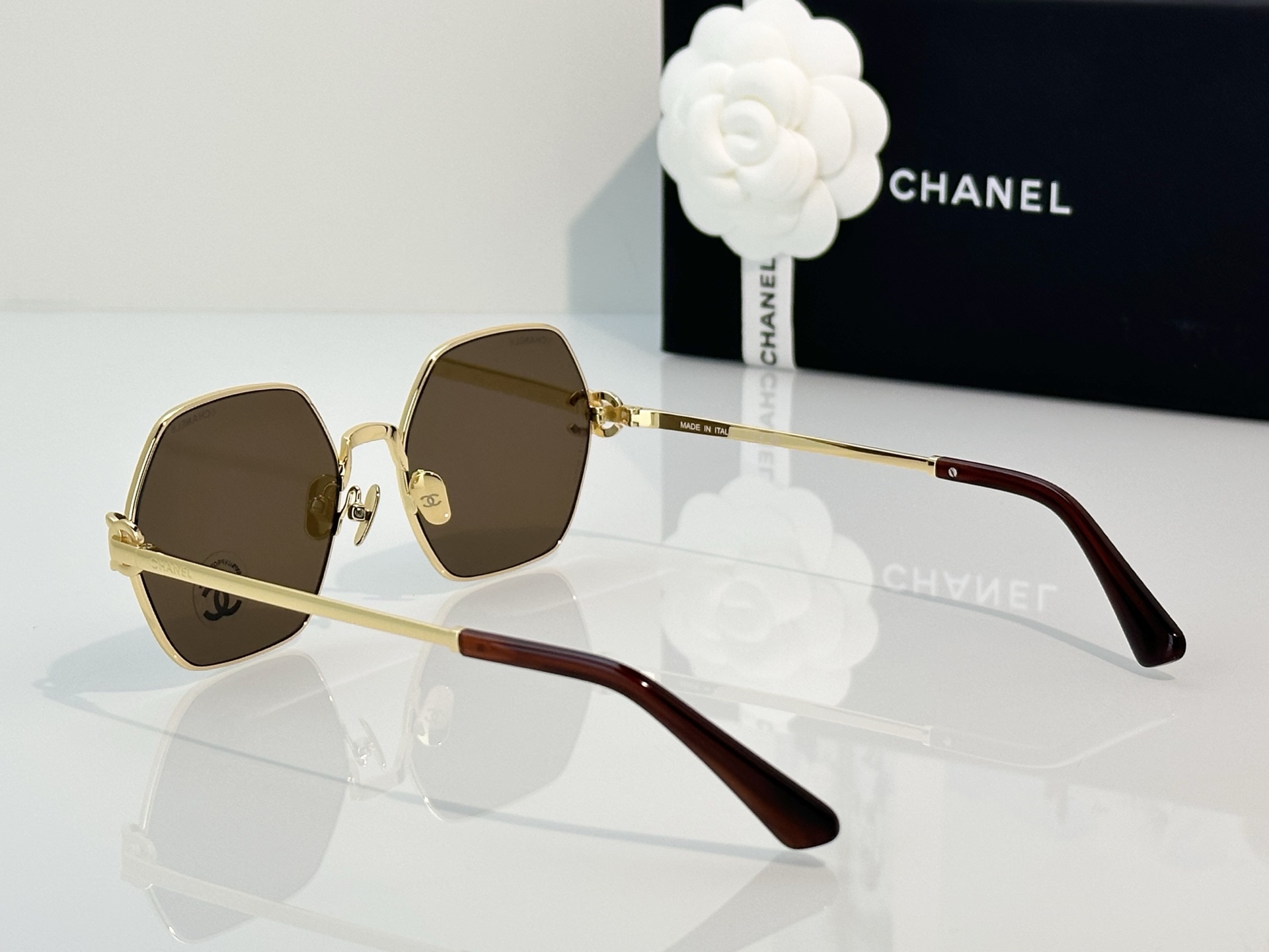 Chanel Sunglasses CH2231