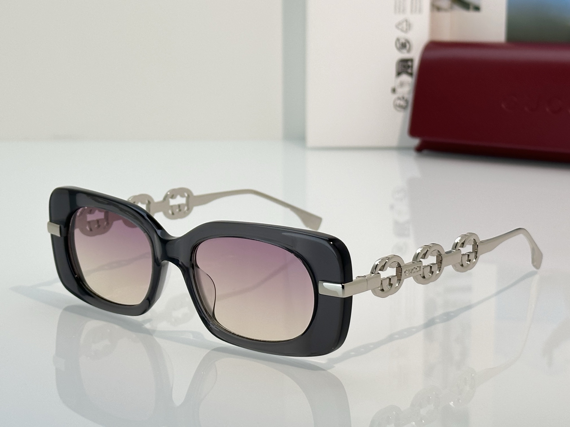 Designer Sunglasses GG7302