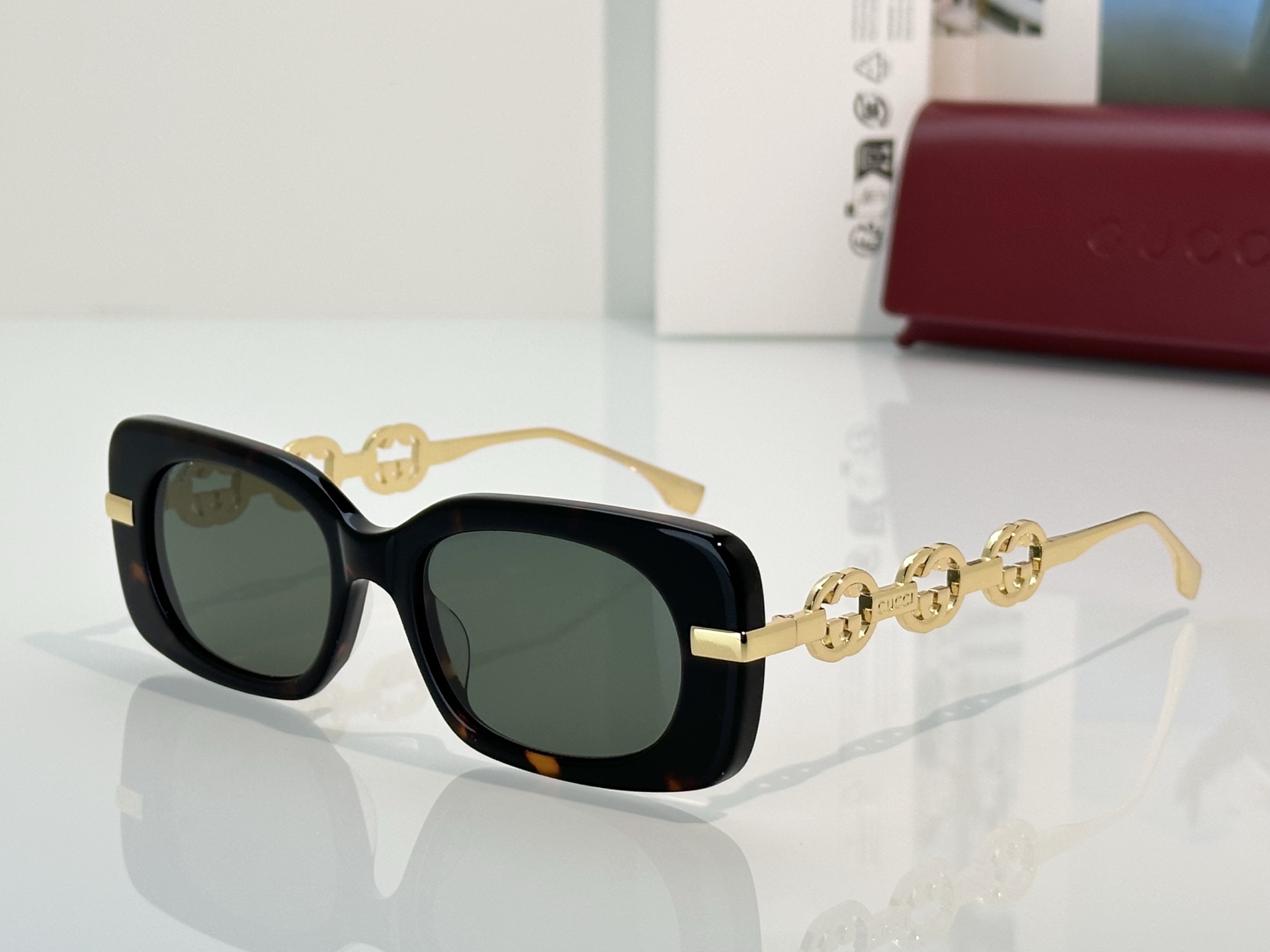 Designer Sunglasses GG7302
