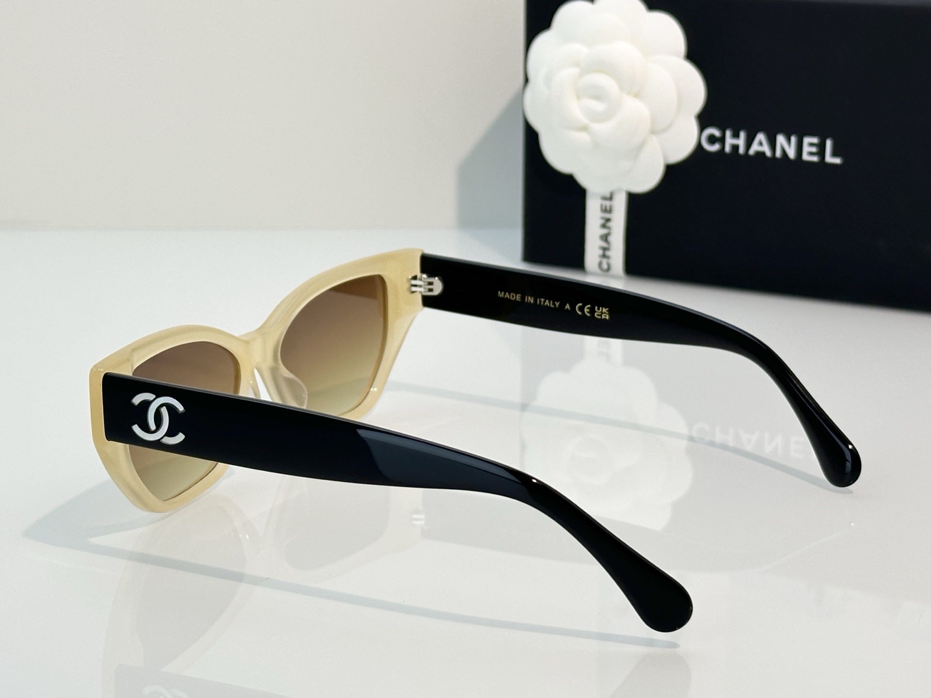 Chanel Sunglasses A71765