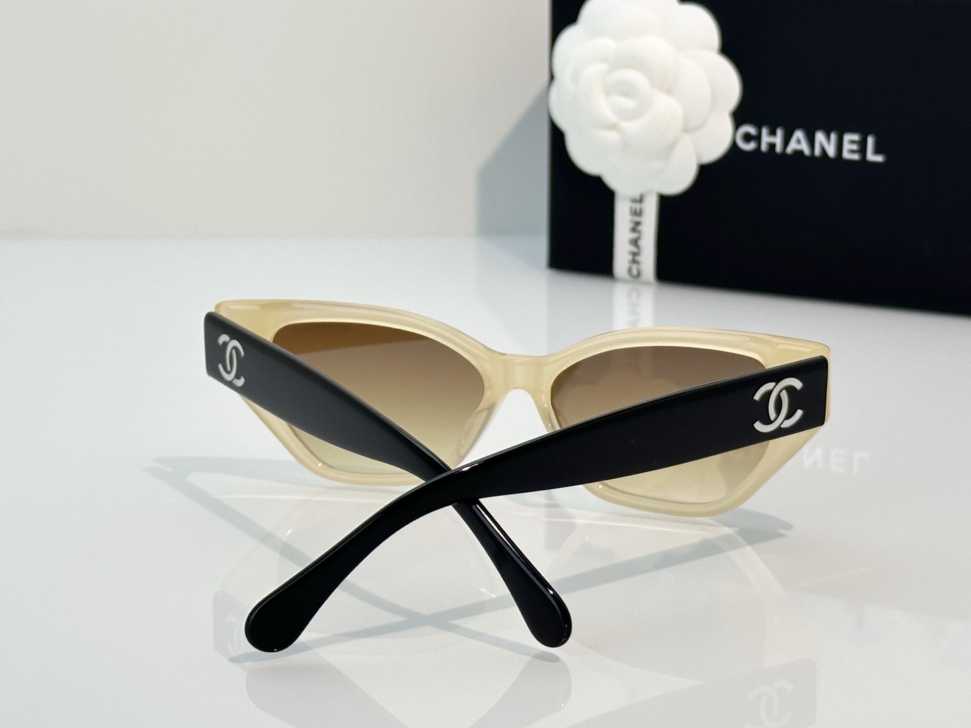 Chanel Sunglasses A71765