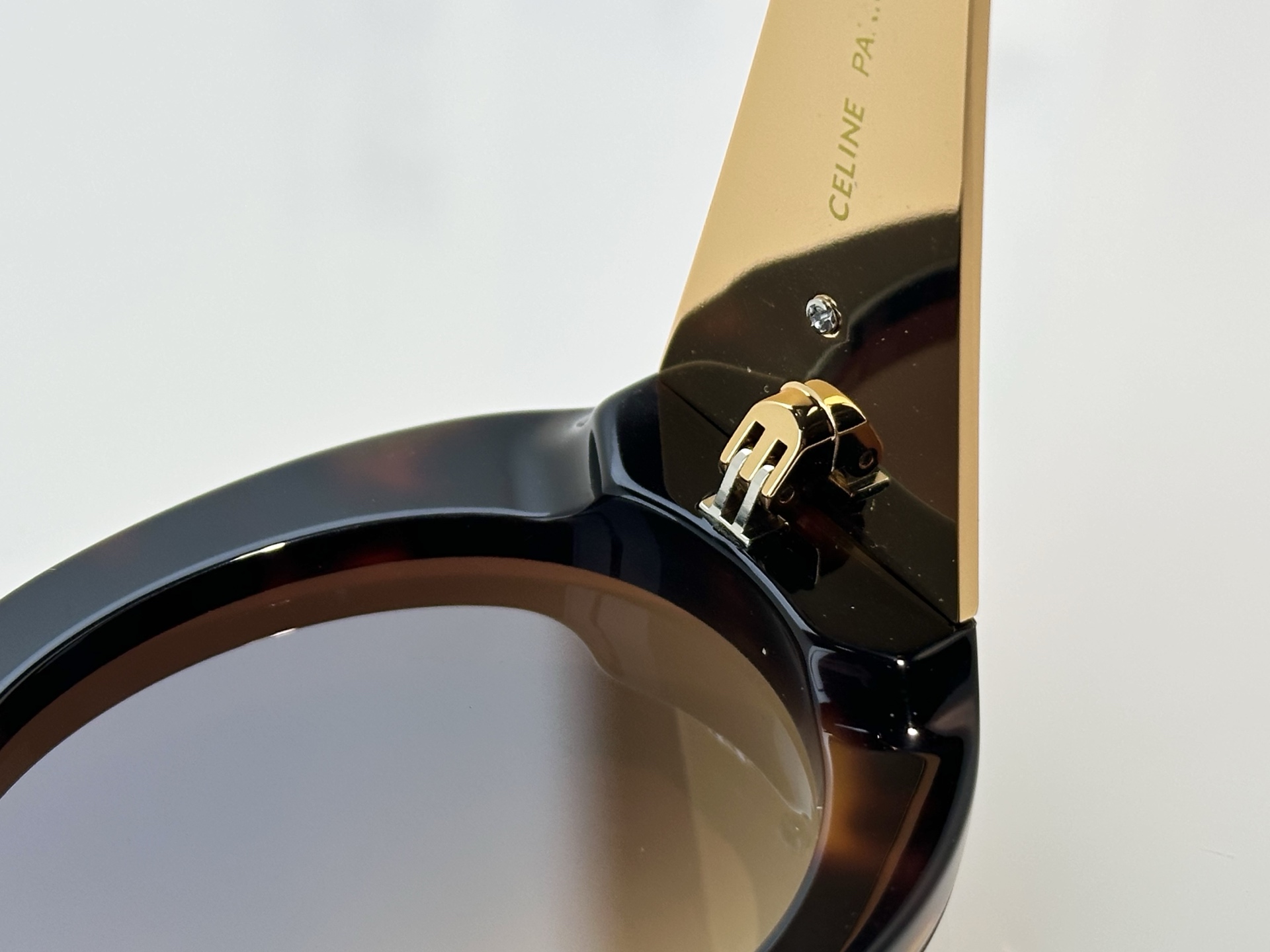 Designer Sunglasses CL42106U