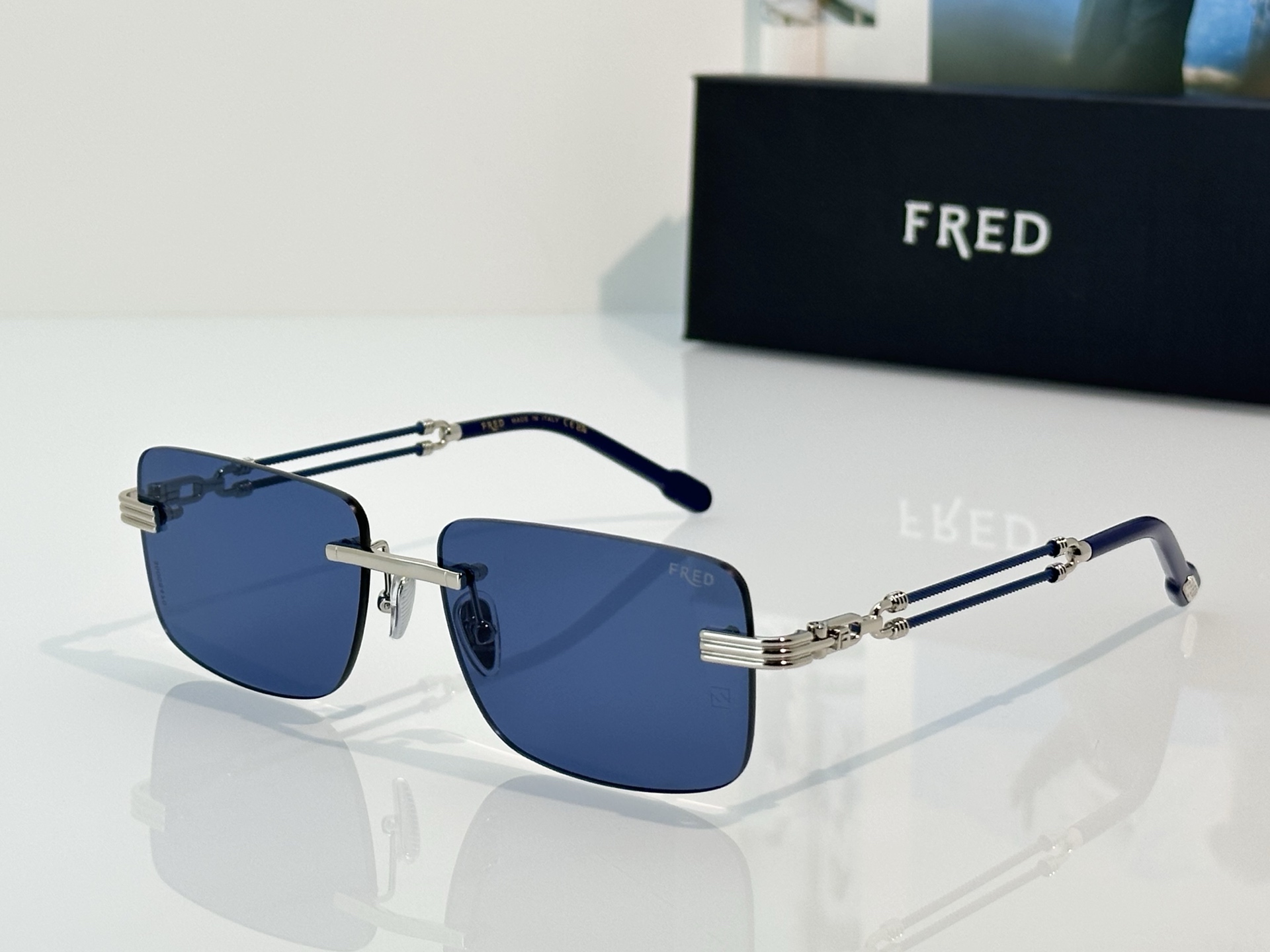 Designer Sunglasses FG40040U