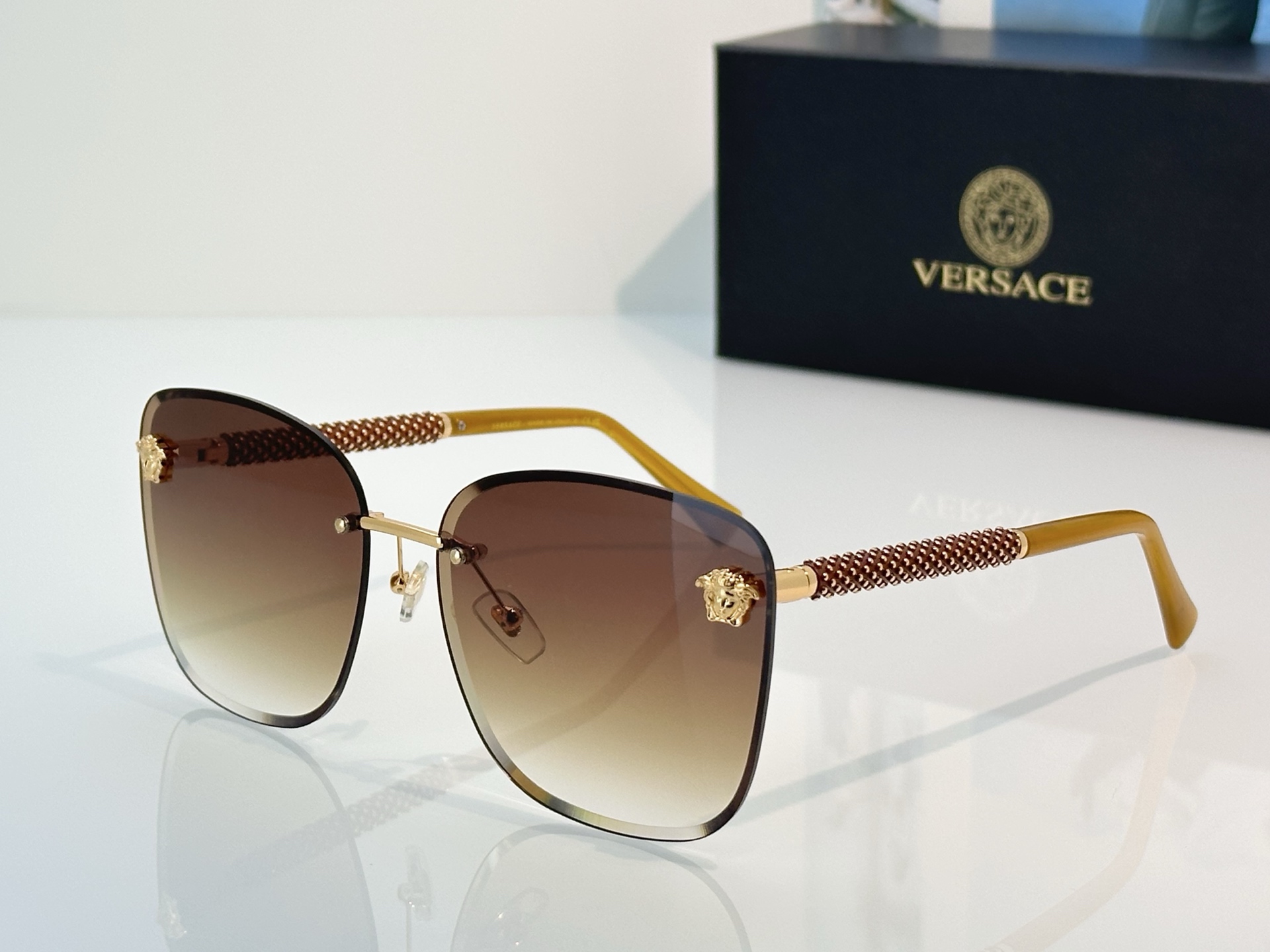 Designer Sunglasses VE2292