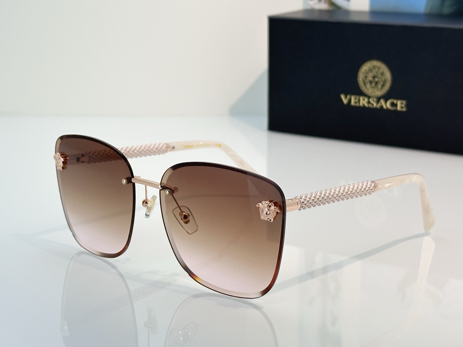 Designer Sunglasses VE2292