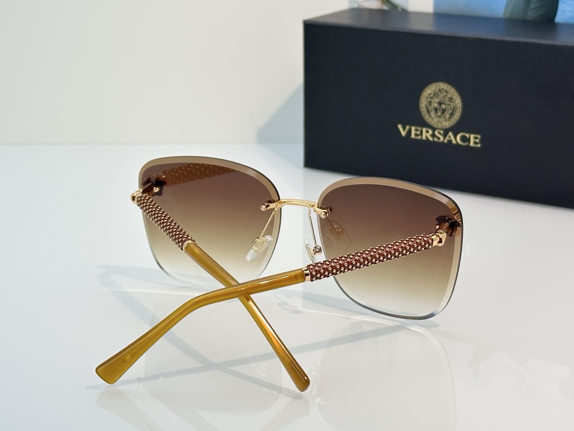 Designer Sunglasses VE2292