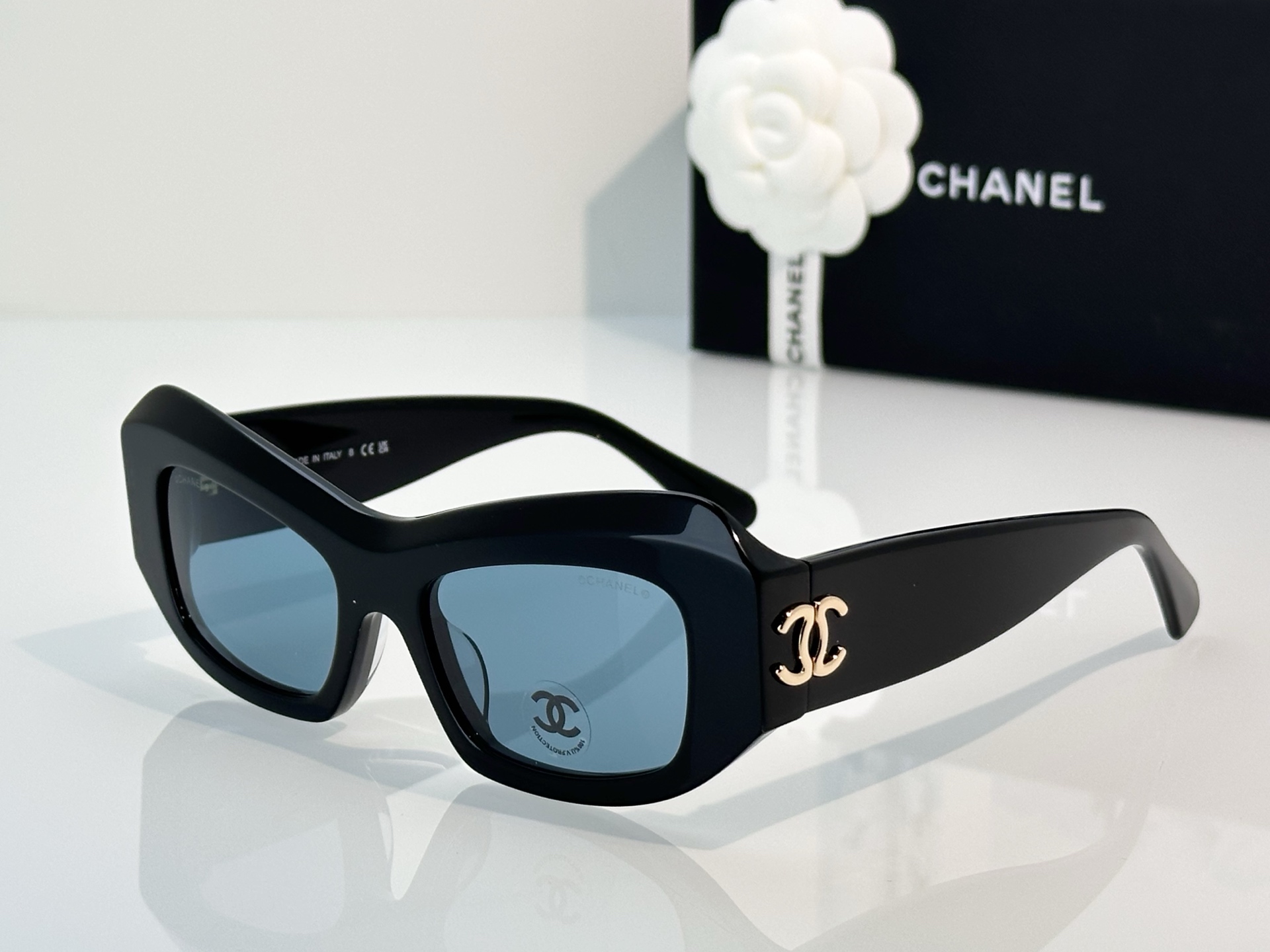 Chanel Sunglasses A71802