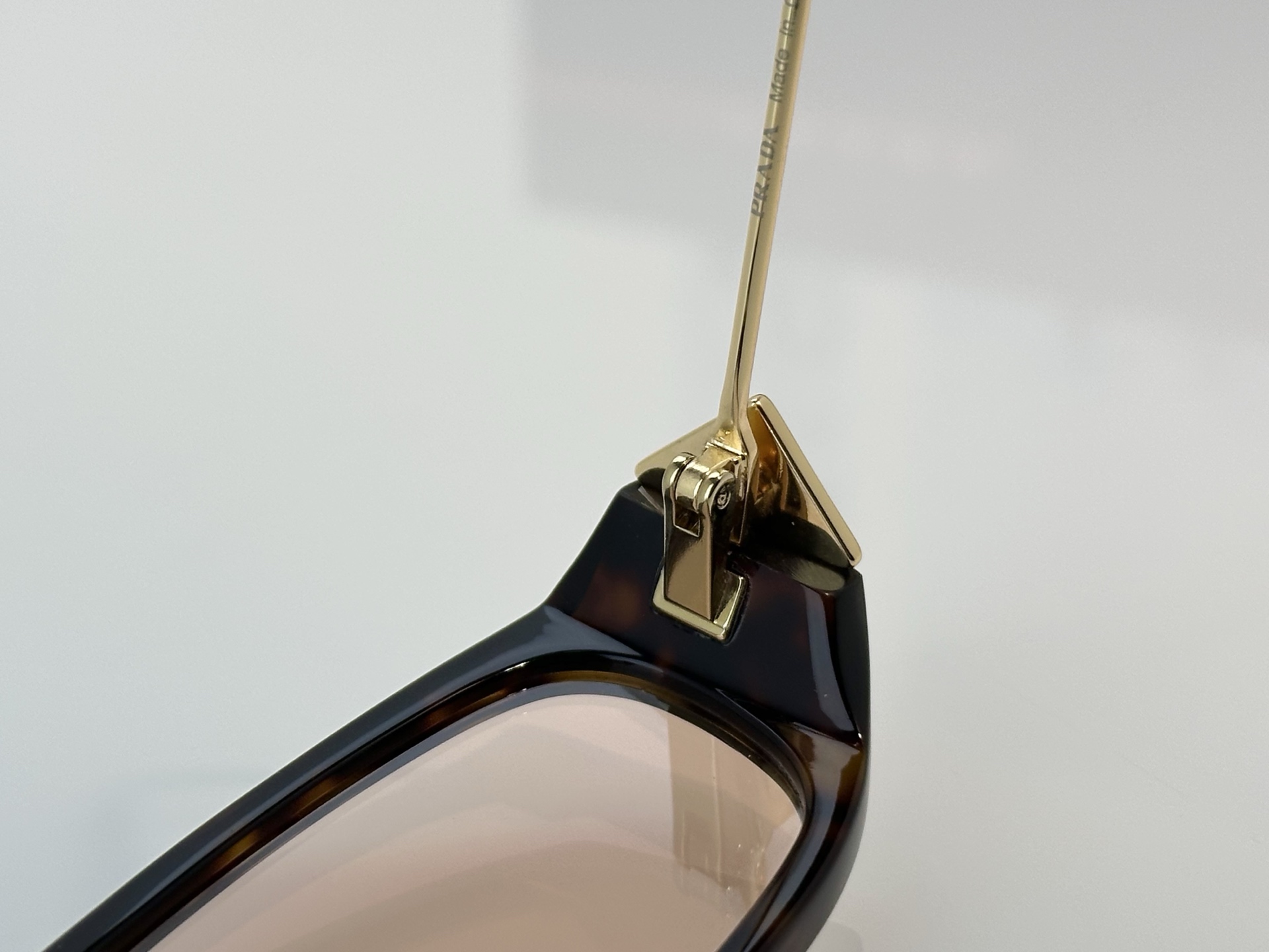 Designer Sunglasses PRD25S