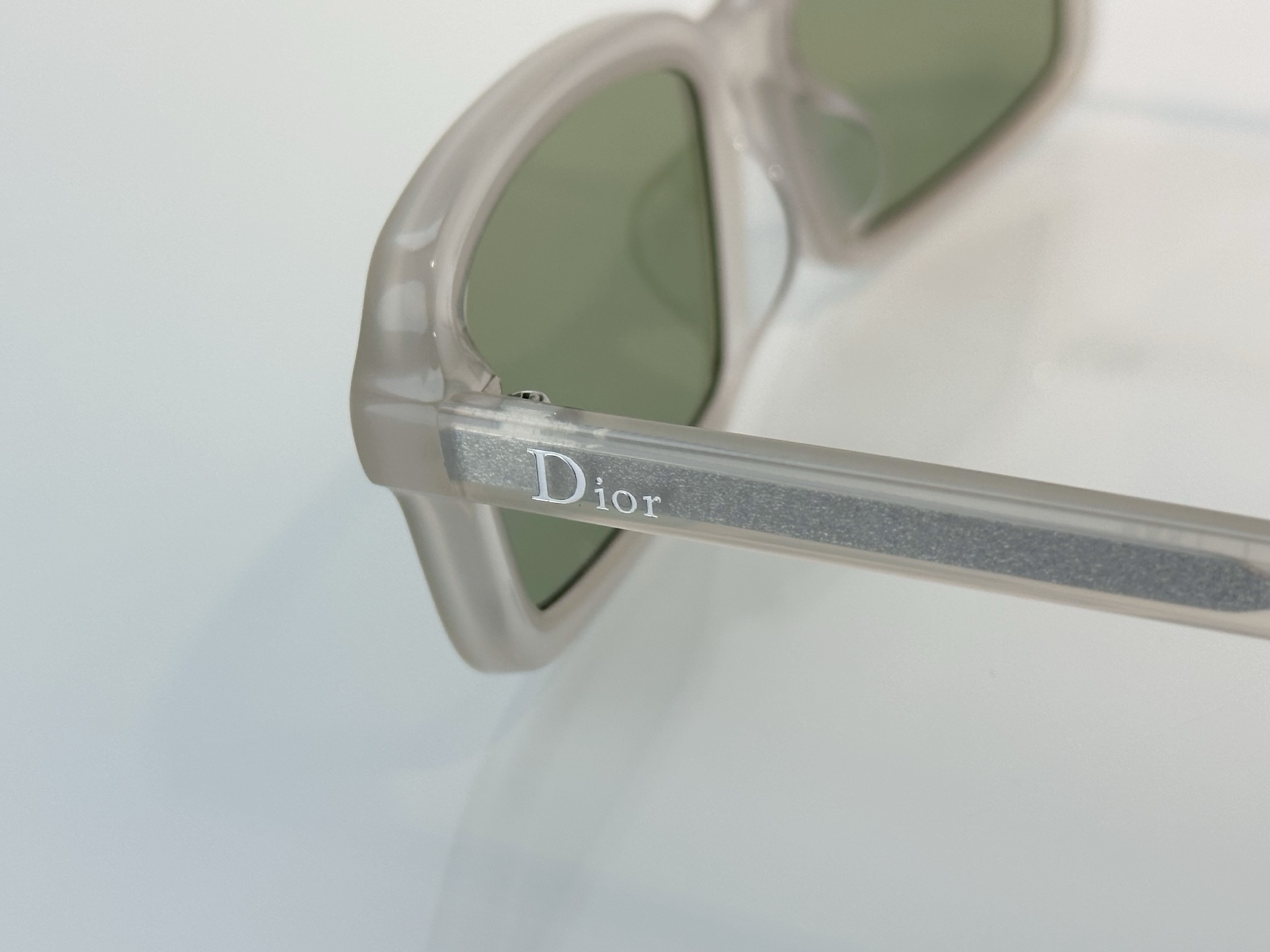 Designer Sunglasses Symbol