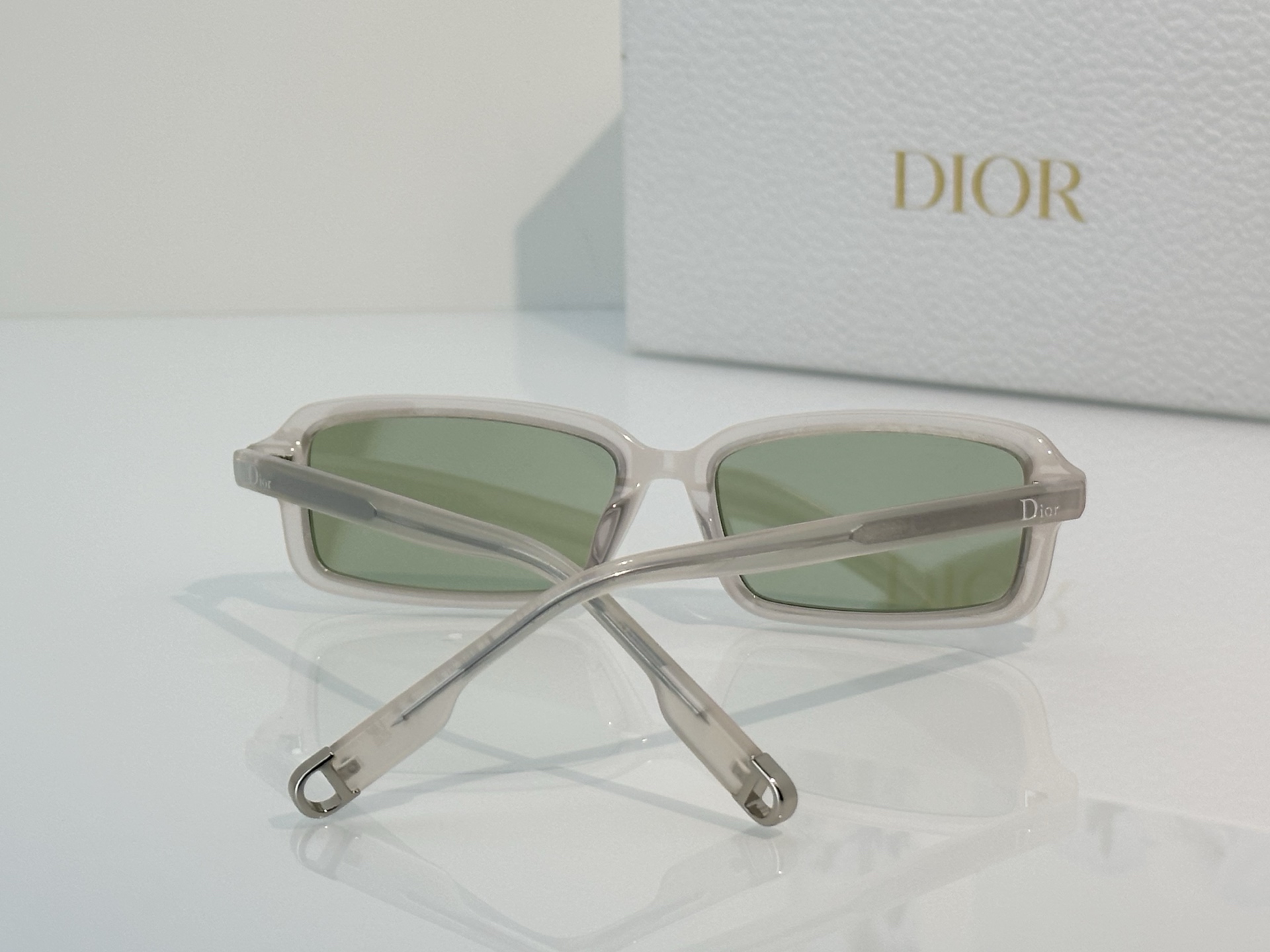Designer Sunglasses Symbol