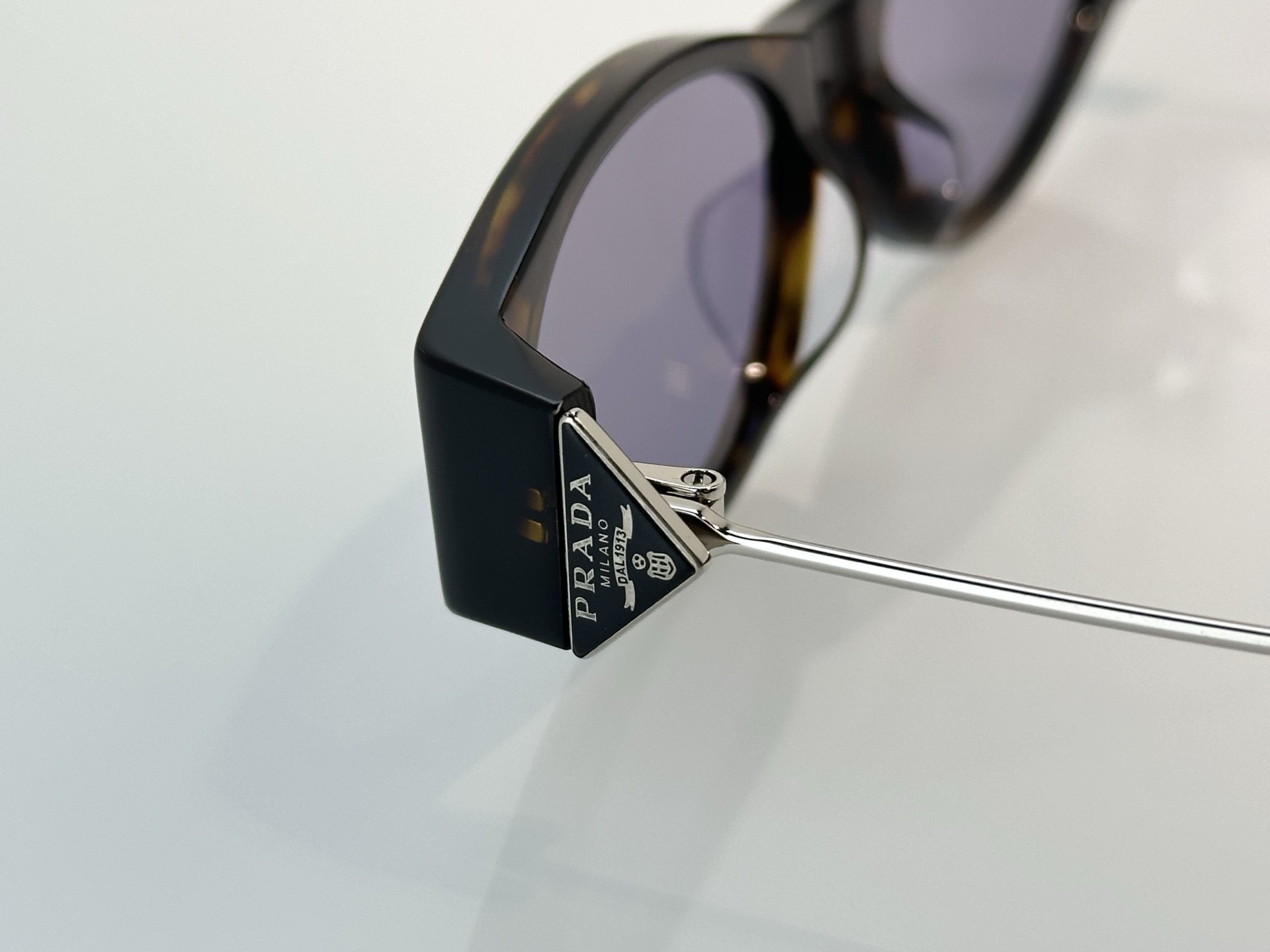 Designer Sunglasses PRD26S