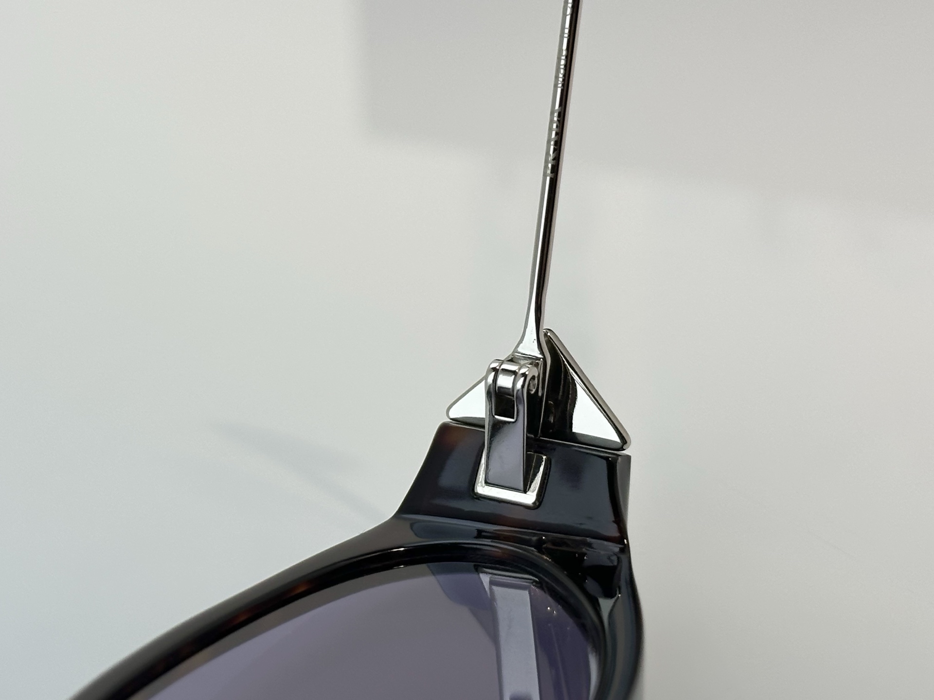 Designer Sunglasses PRD26S