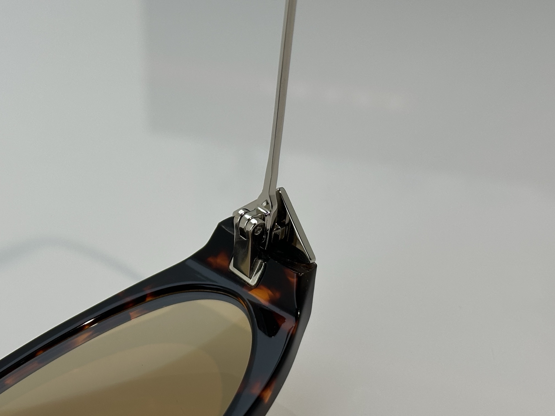 Prada Sunglasses PRD26S