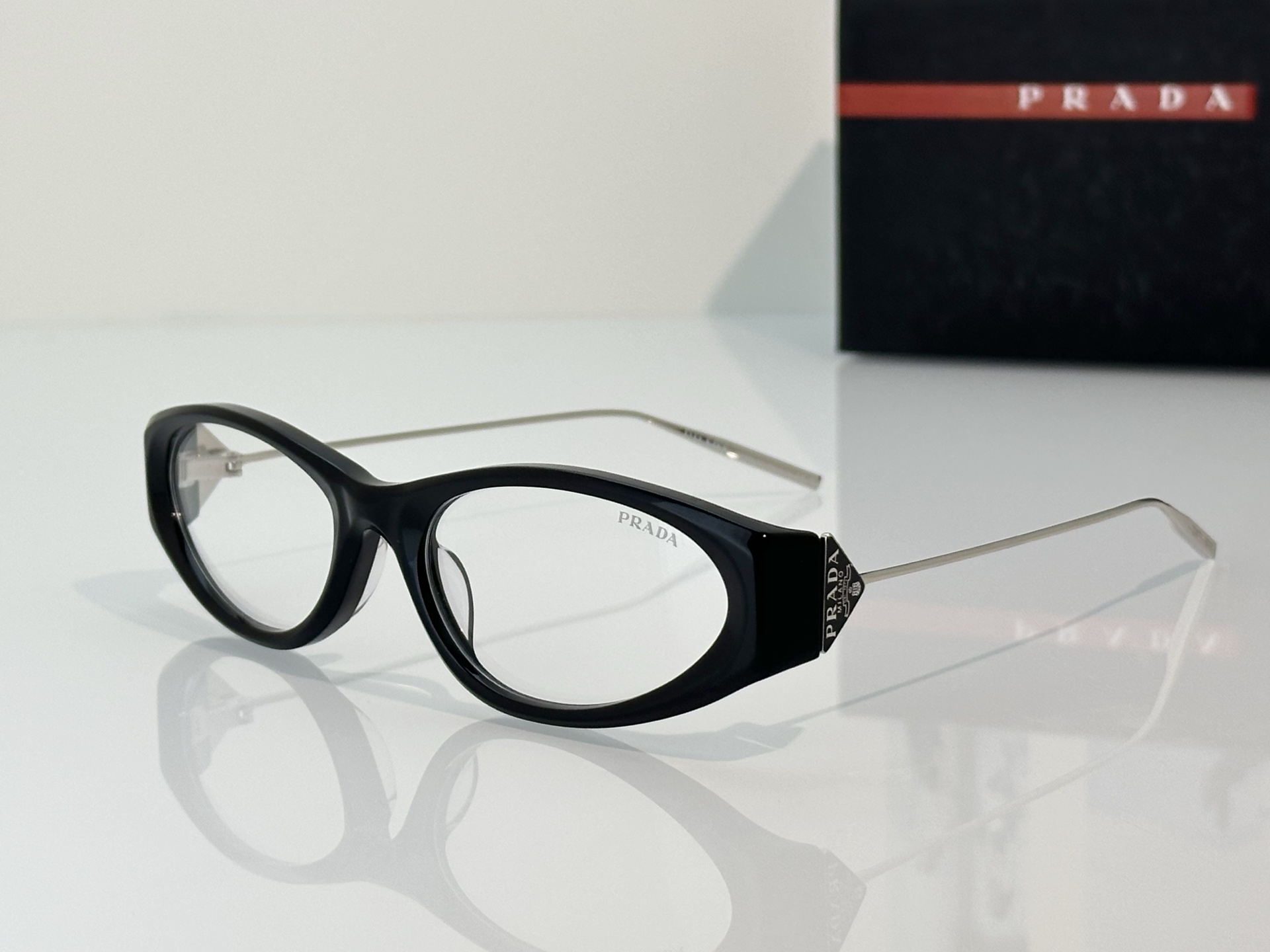 Prada Sunglasses PRD26S