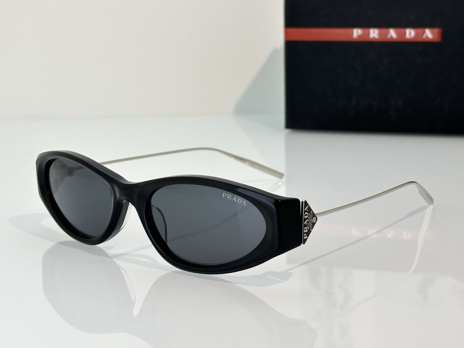 Prada Sunglasses PRD26S