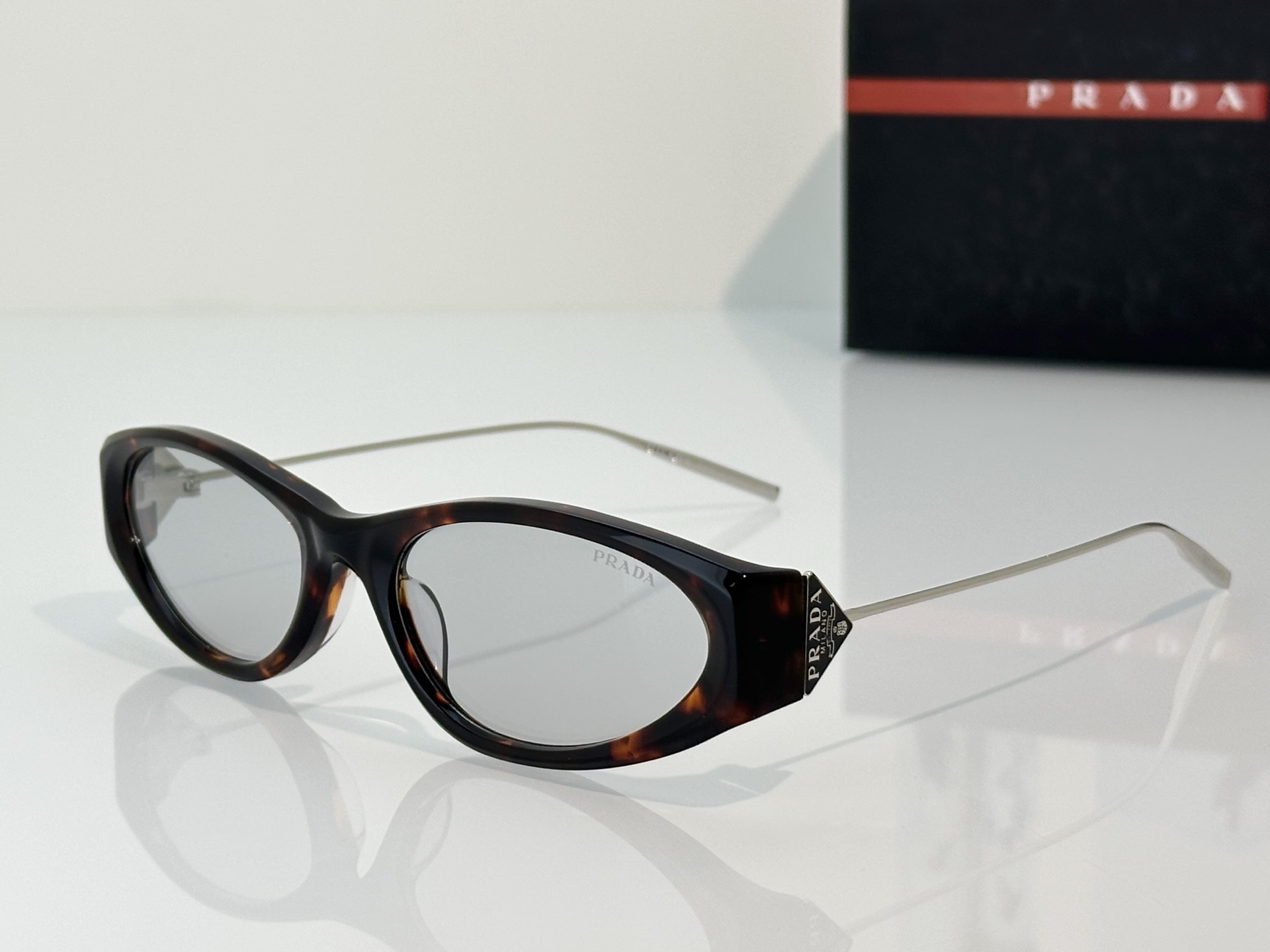 Prada Sunglasses PRD26S