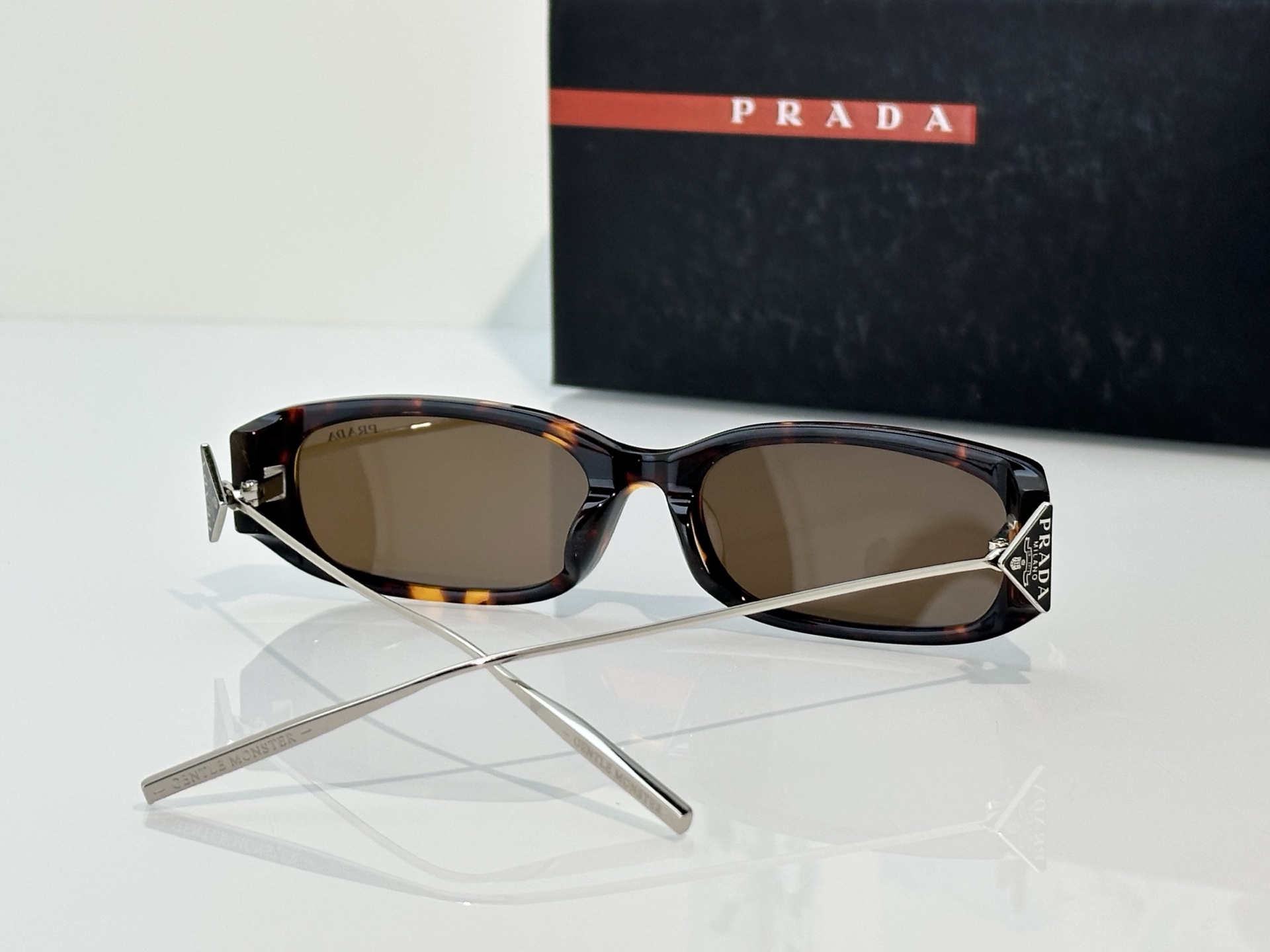 Prada Sunglasses PRD25S
