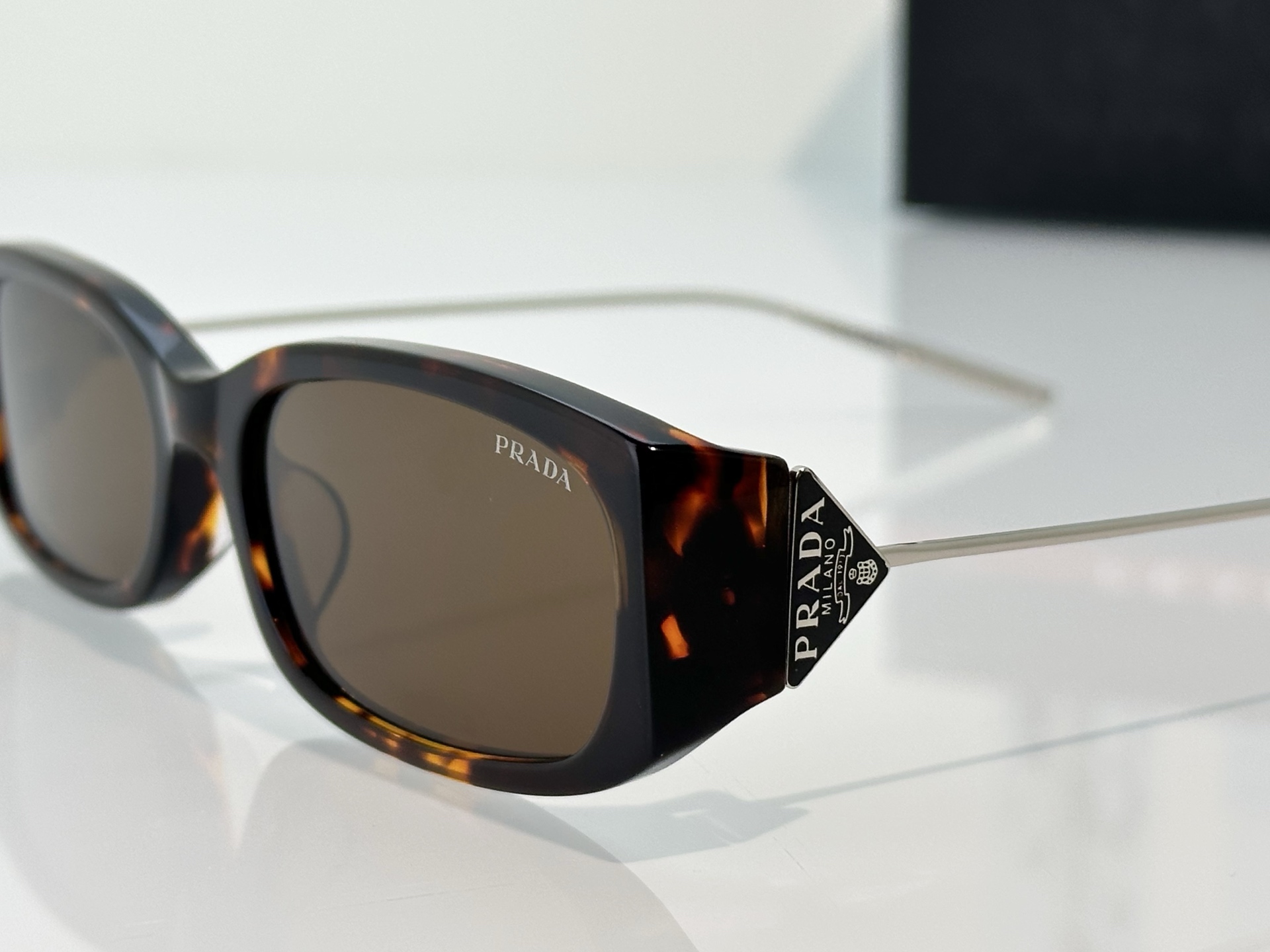 Prada Sunglasses PRD25S