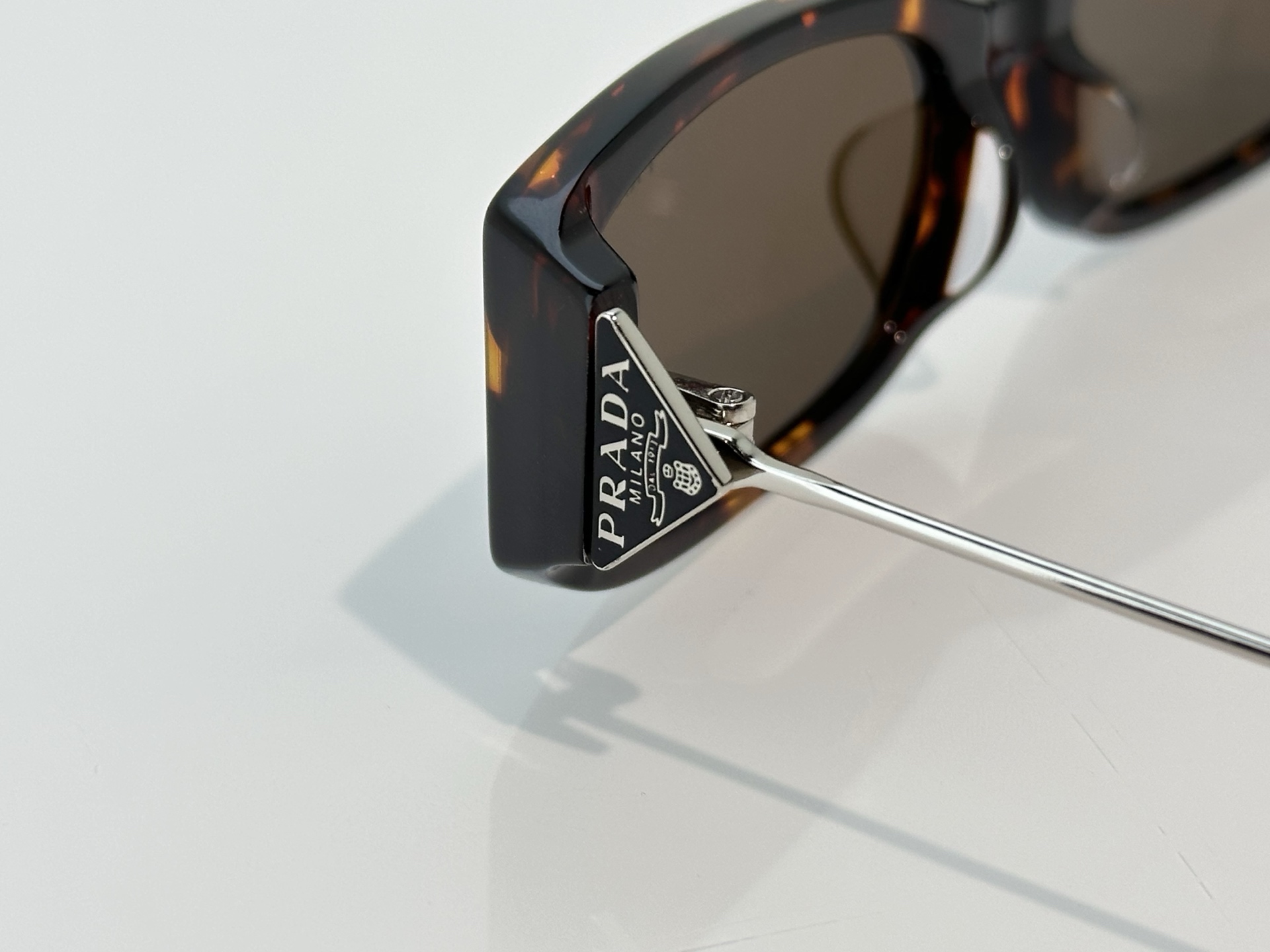Prada Sunglasses PRD25S