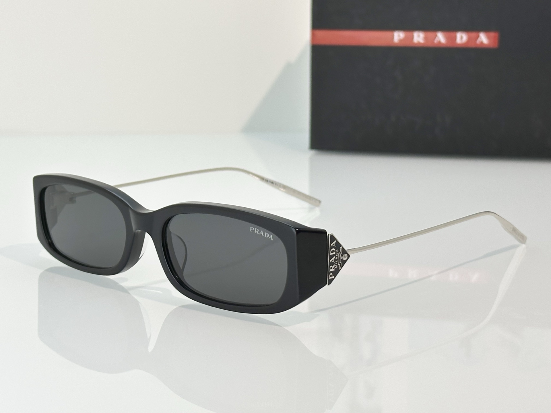 Prada Sunglasses PRD25S