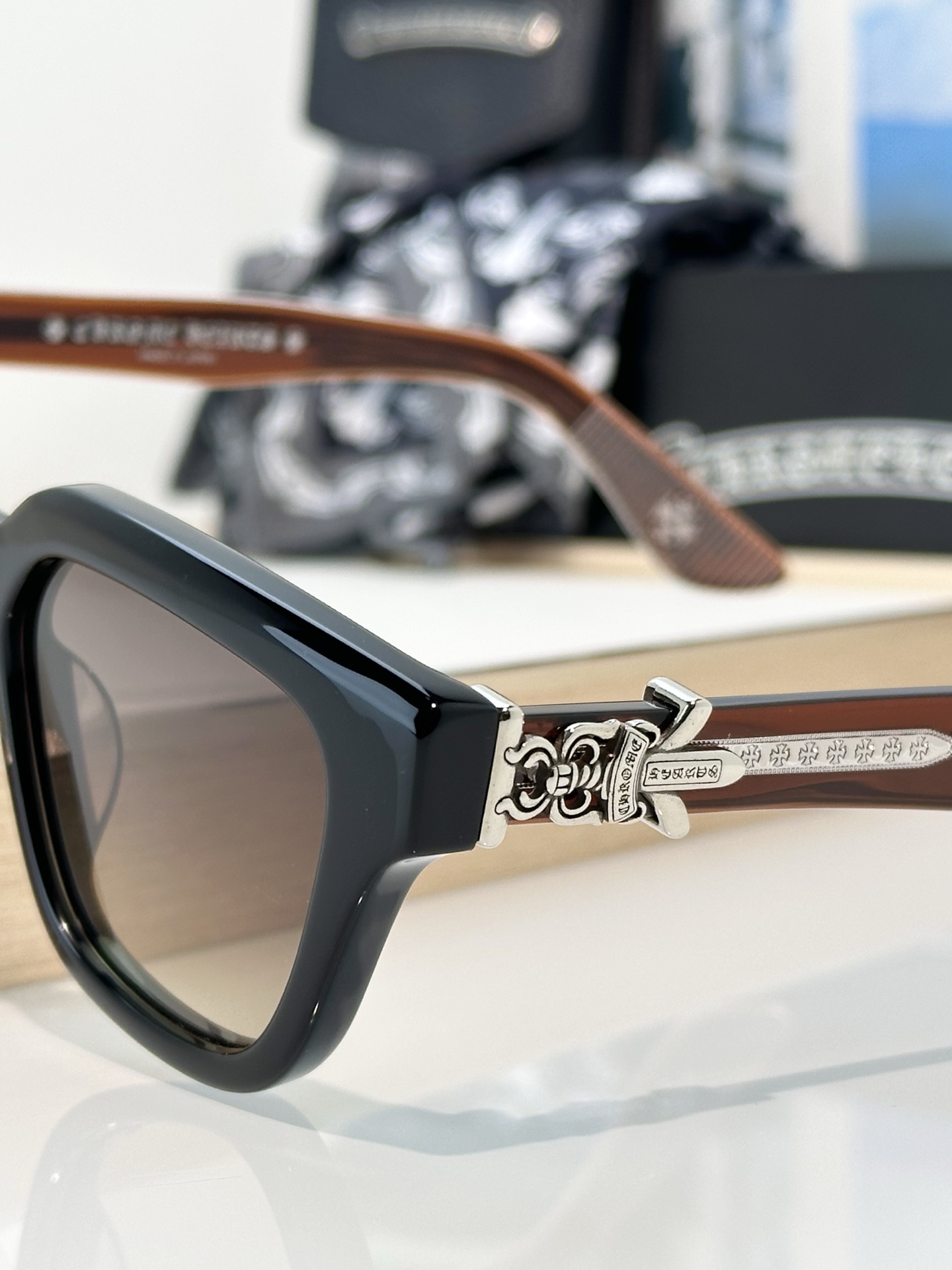 Designer Sunglasses VAGILLIONAIRE