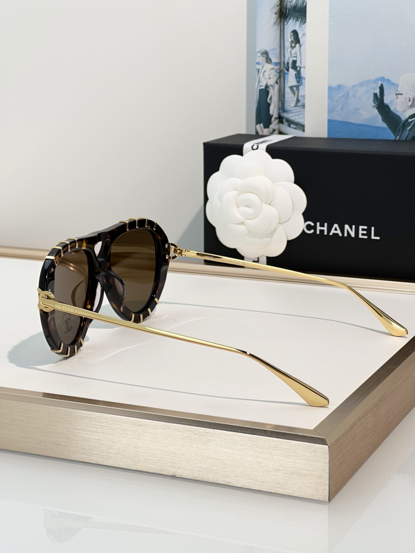 Chanel Sunglasses CH9207