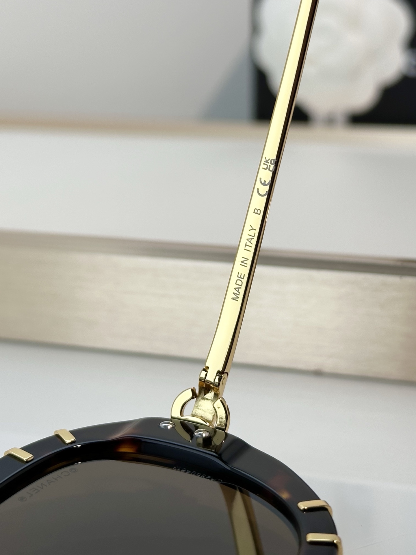 Chanel Sunglasses CH9207