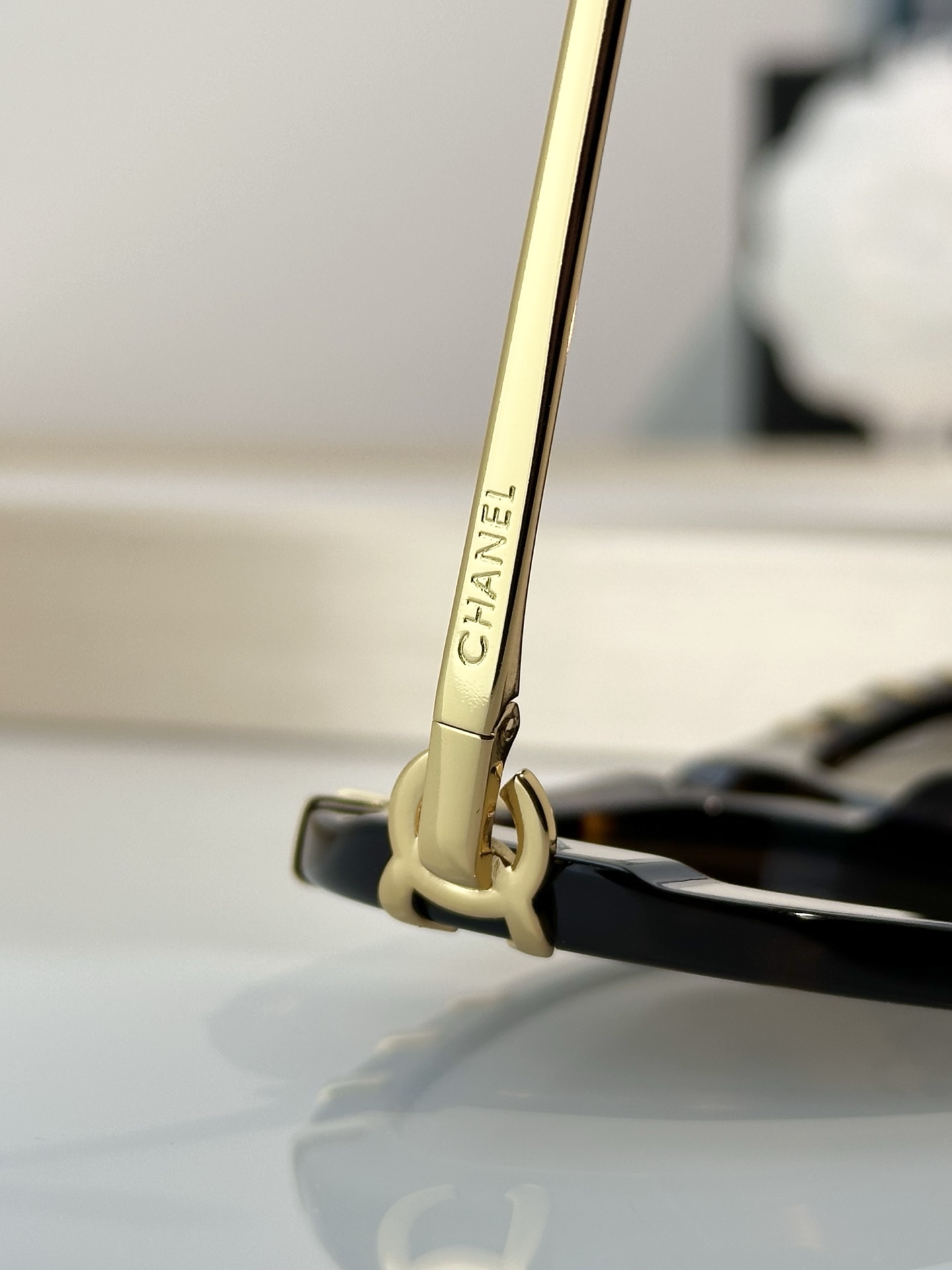 Chanel Sunglasses CH9207