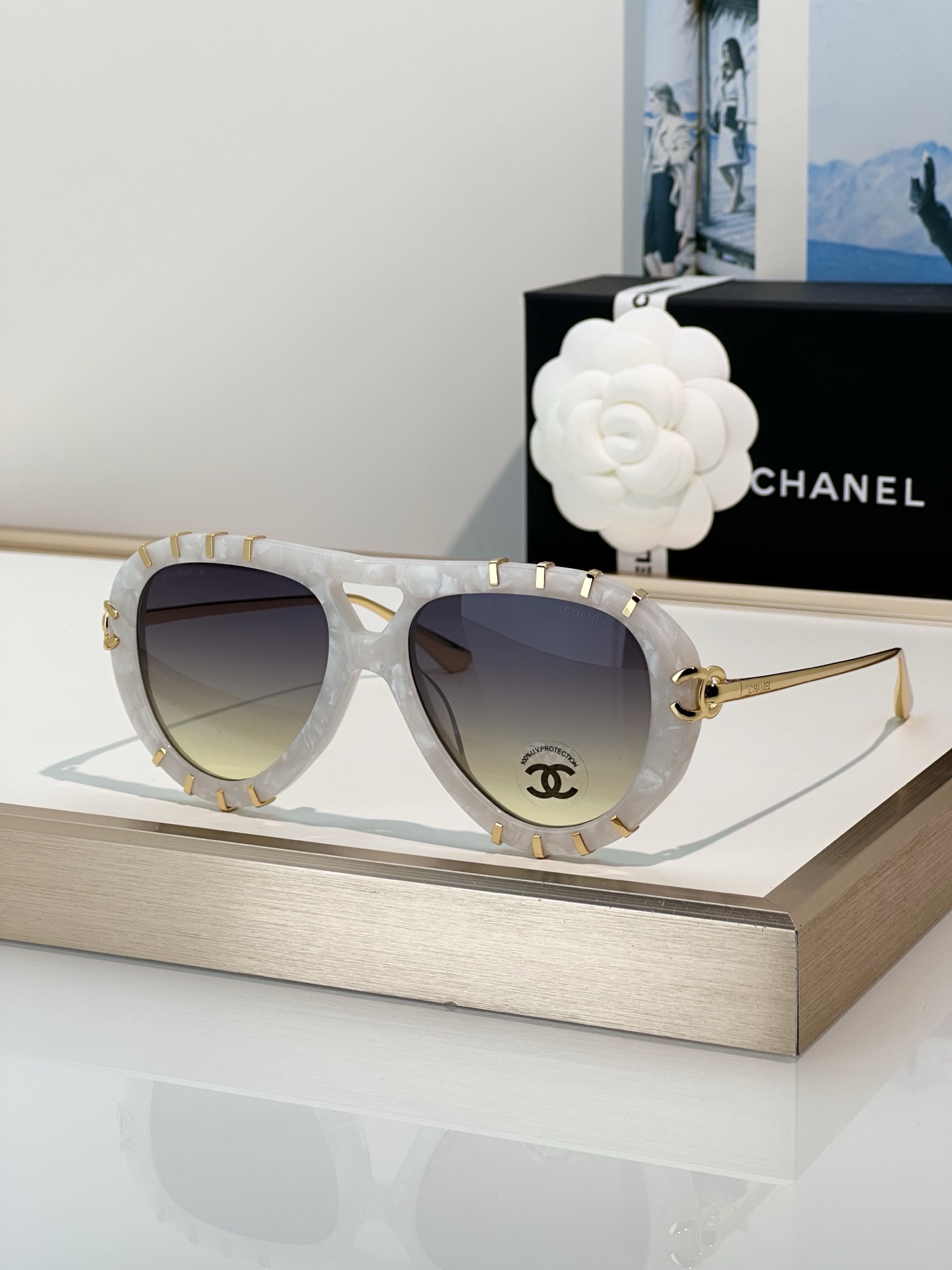 Chanel Sunglasses CH9207