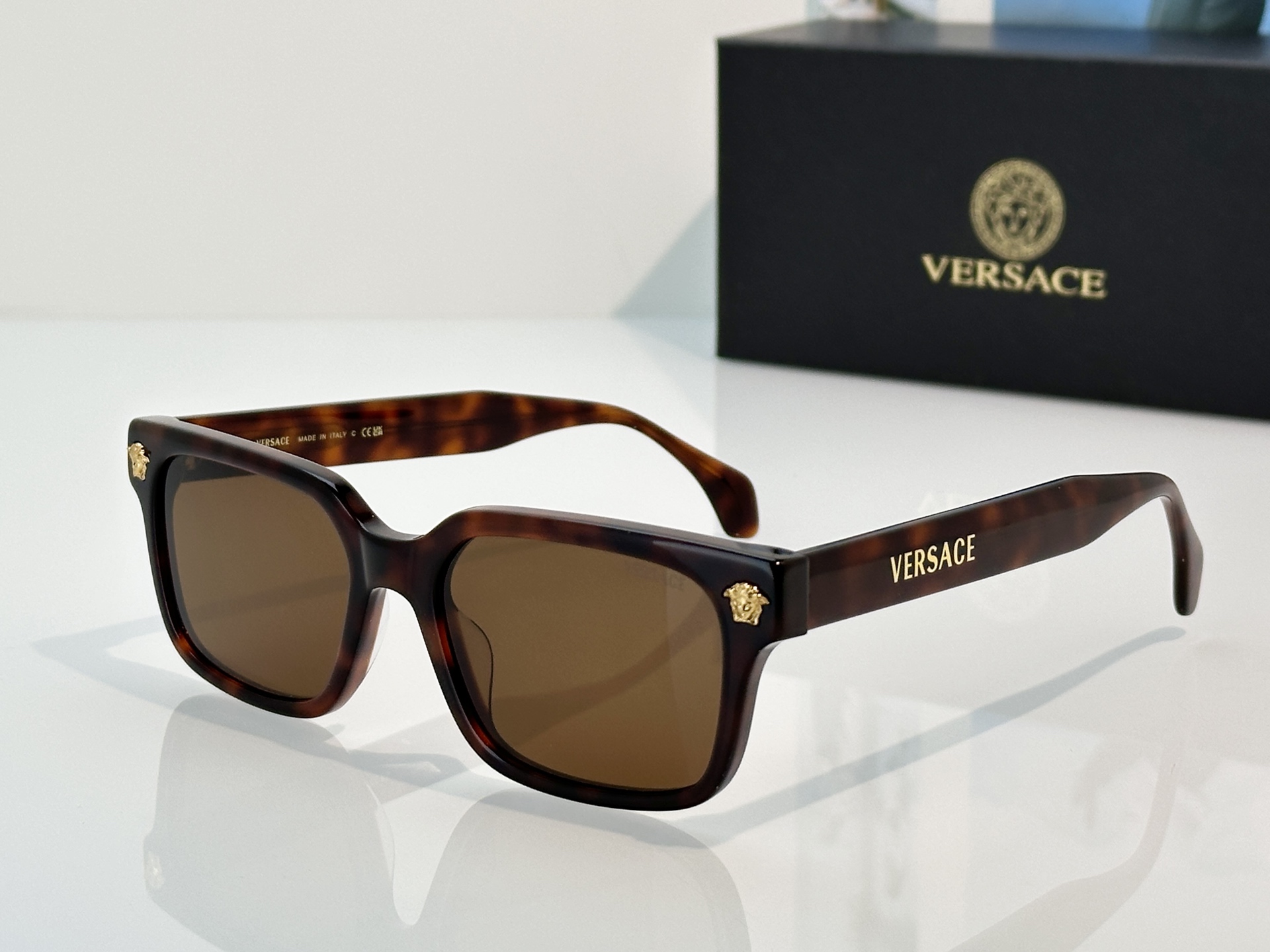 Designer Sunglasses VE2196
