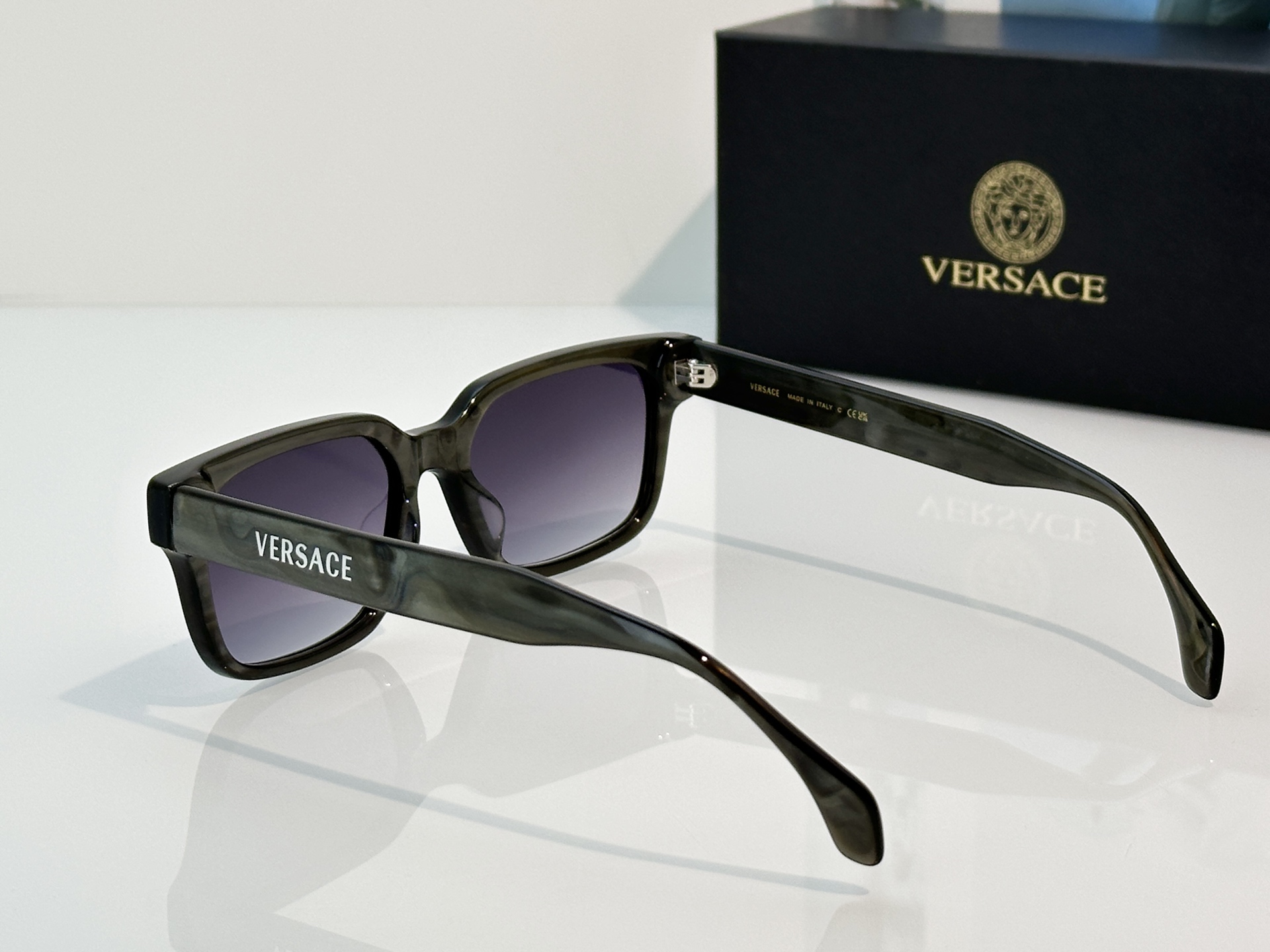 Designer Sunglasses VE2196